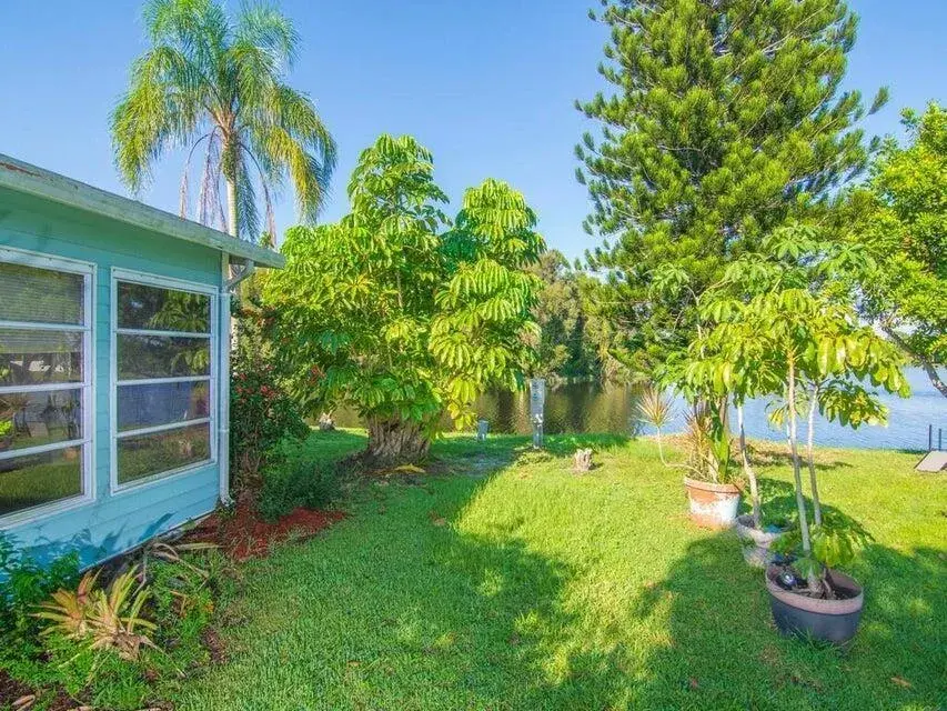 6910 SE Morningside Drive, Stuart FL 34997