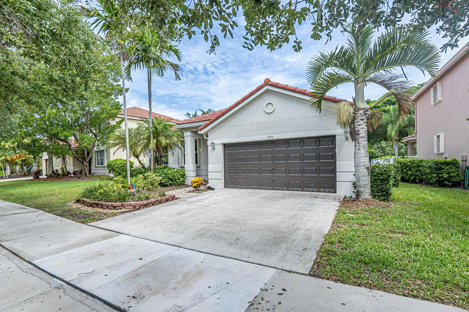 4 bedroom 2 bath for sale at 970 Tulip Circle, Weston FL 33327