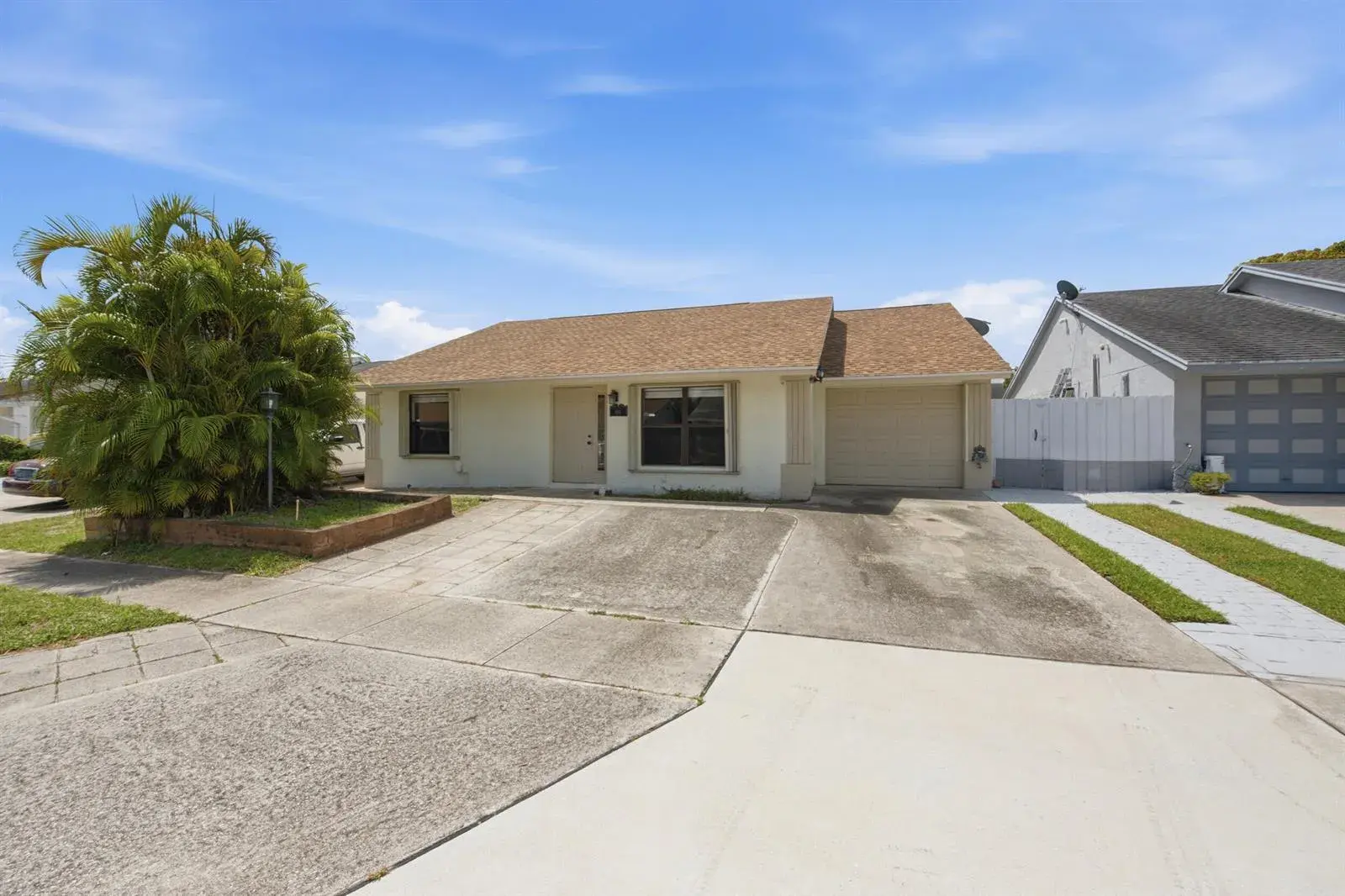 3 bedroom 2 bath Residential for sale at 5814 Ithaca Circle E, Lake Worth FL 33463