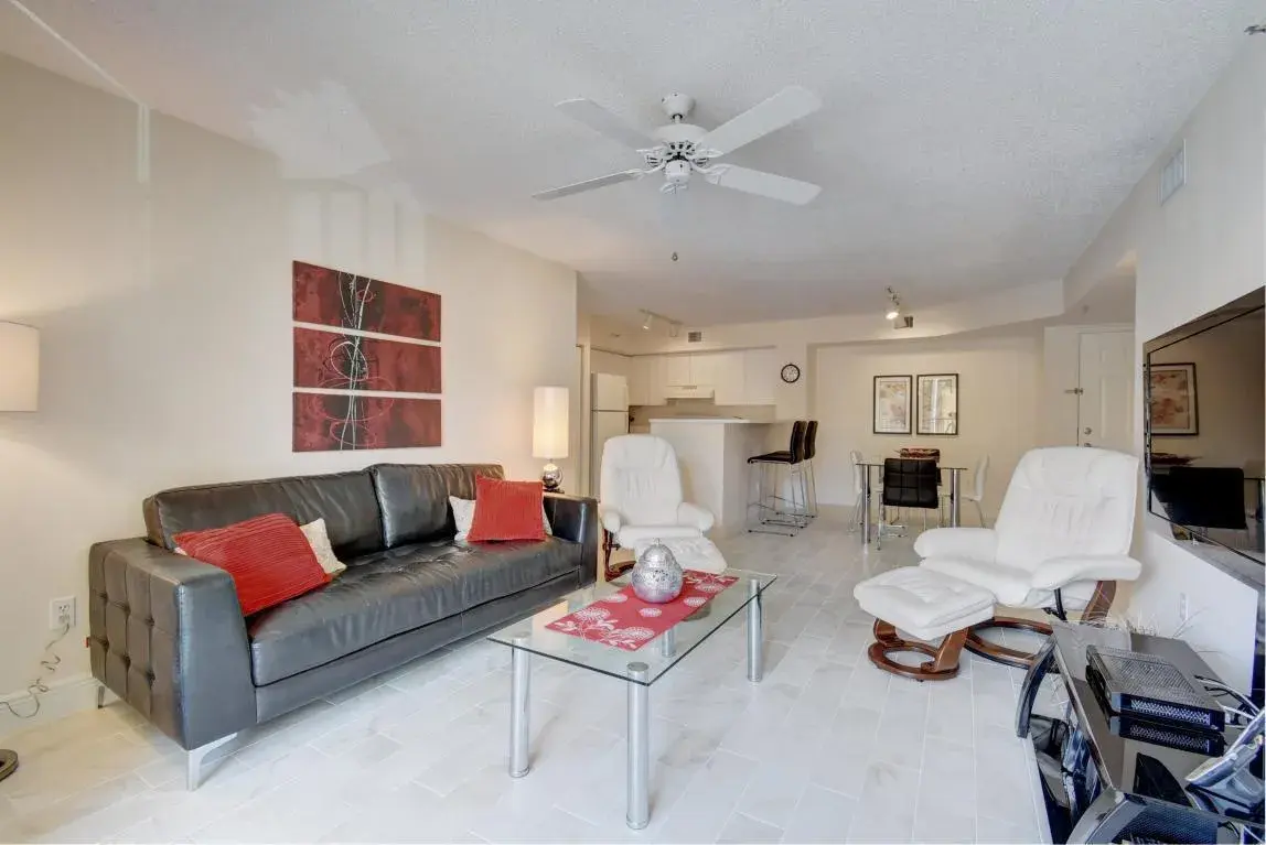 135 Yacht Club Way # 207, Hypoluxo FL 33462