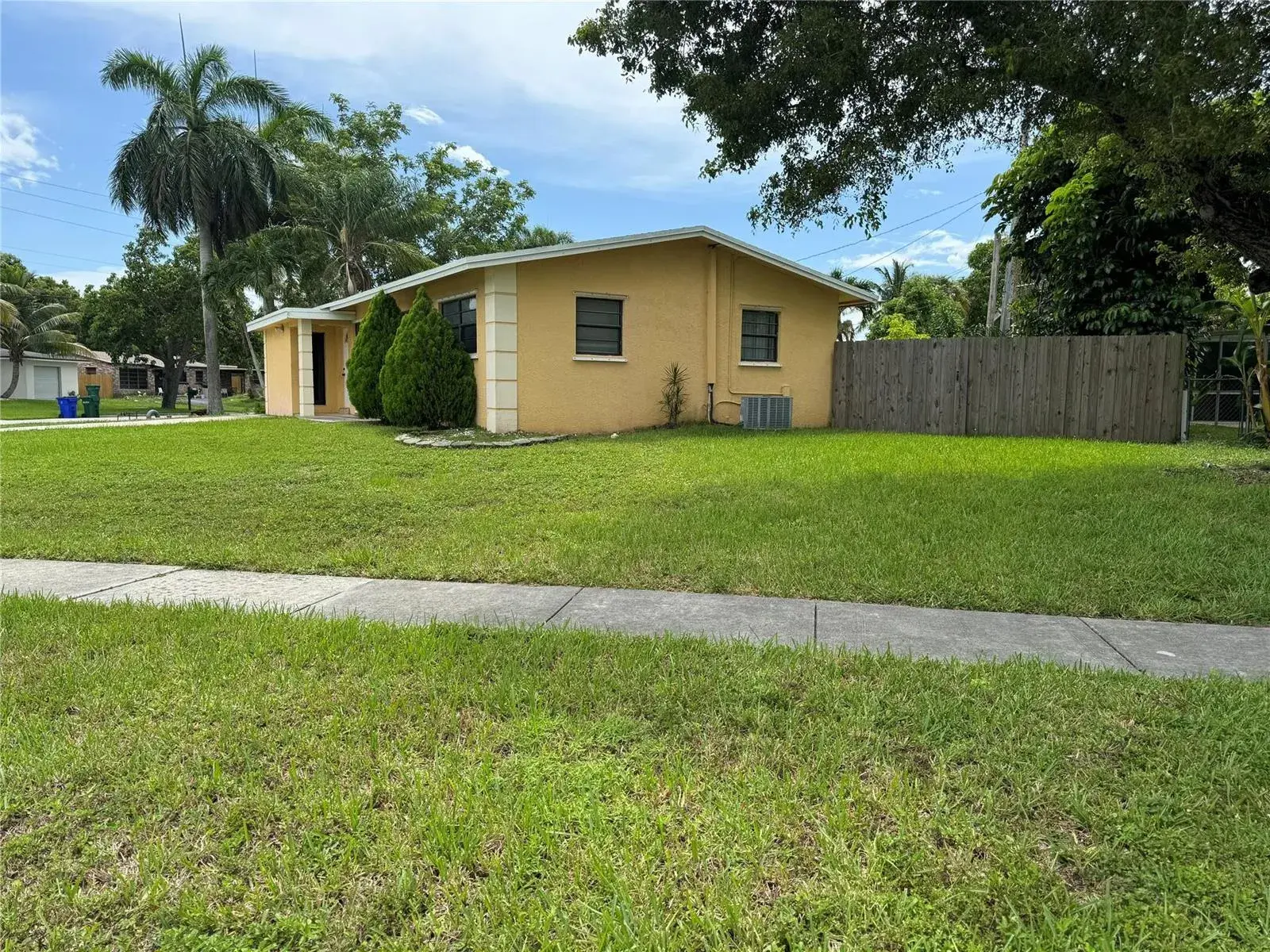 6101 NW 18th Street, Margate FL 33063