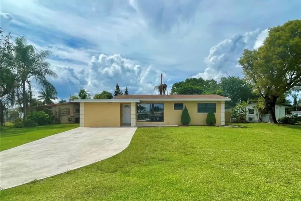 6101 NW 18th Street, Margate FL 33063