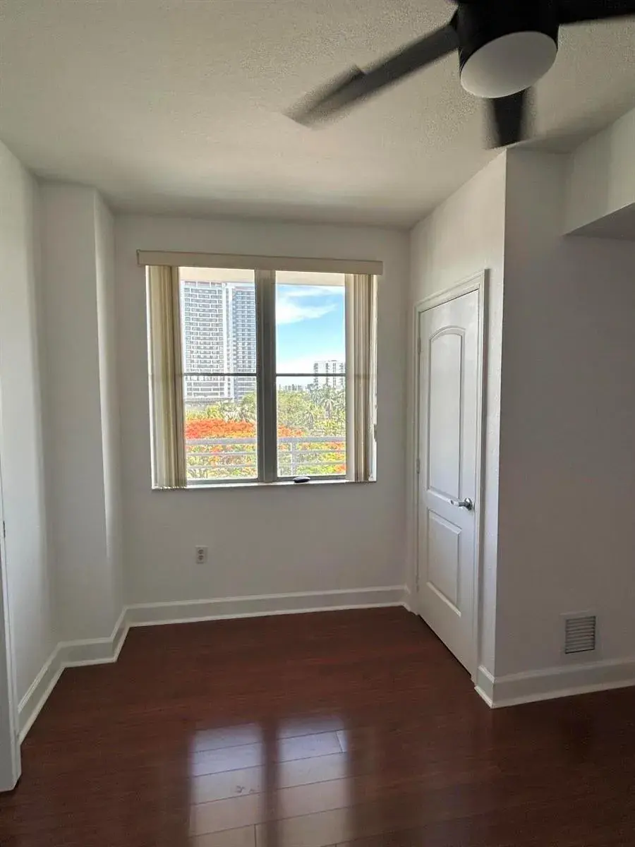 1830 Radius Drive # 514, Hollywood FL 33020