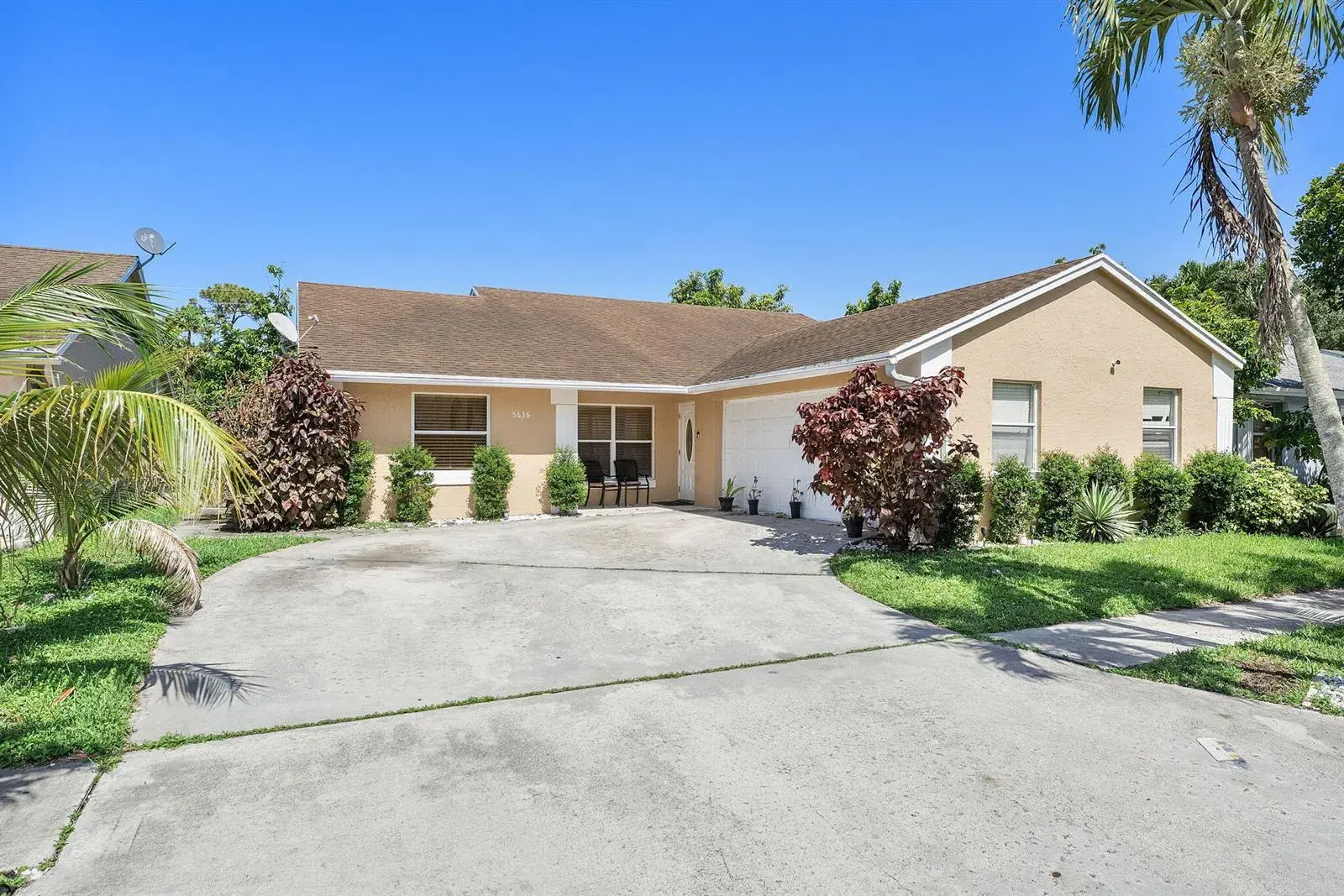 4 bedroom 2 bath for sale at 5636 Priscilla Lane, Lake Worth FL 33463