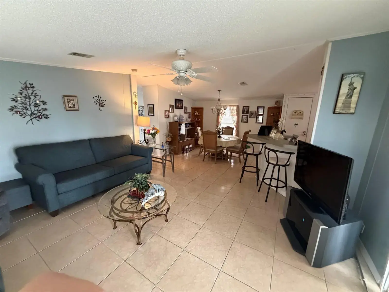 2 bedroom 2 bath for sale at 2141 SW 87th Terrace, Davie FL 33324