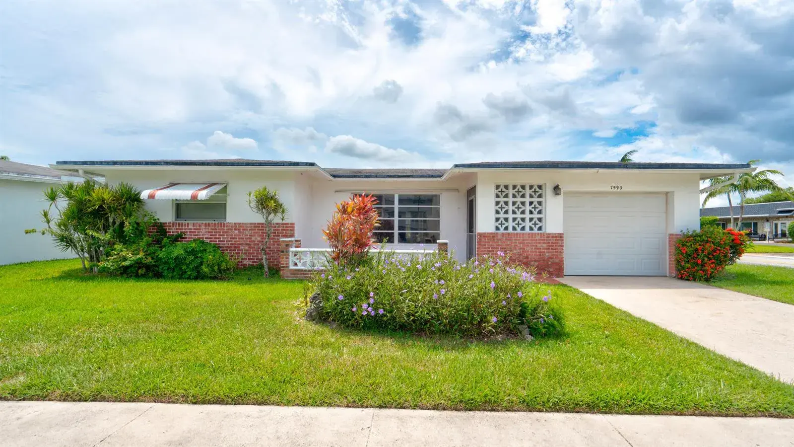 2 bedroom 2 bath for sale at 7590 Margate Boulevard, Margate FL 33063
