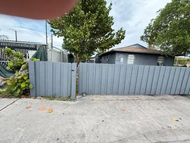 714 S H Street, FL 33460