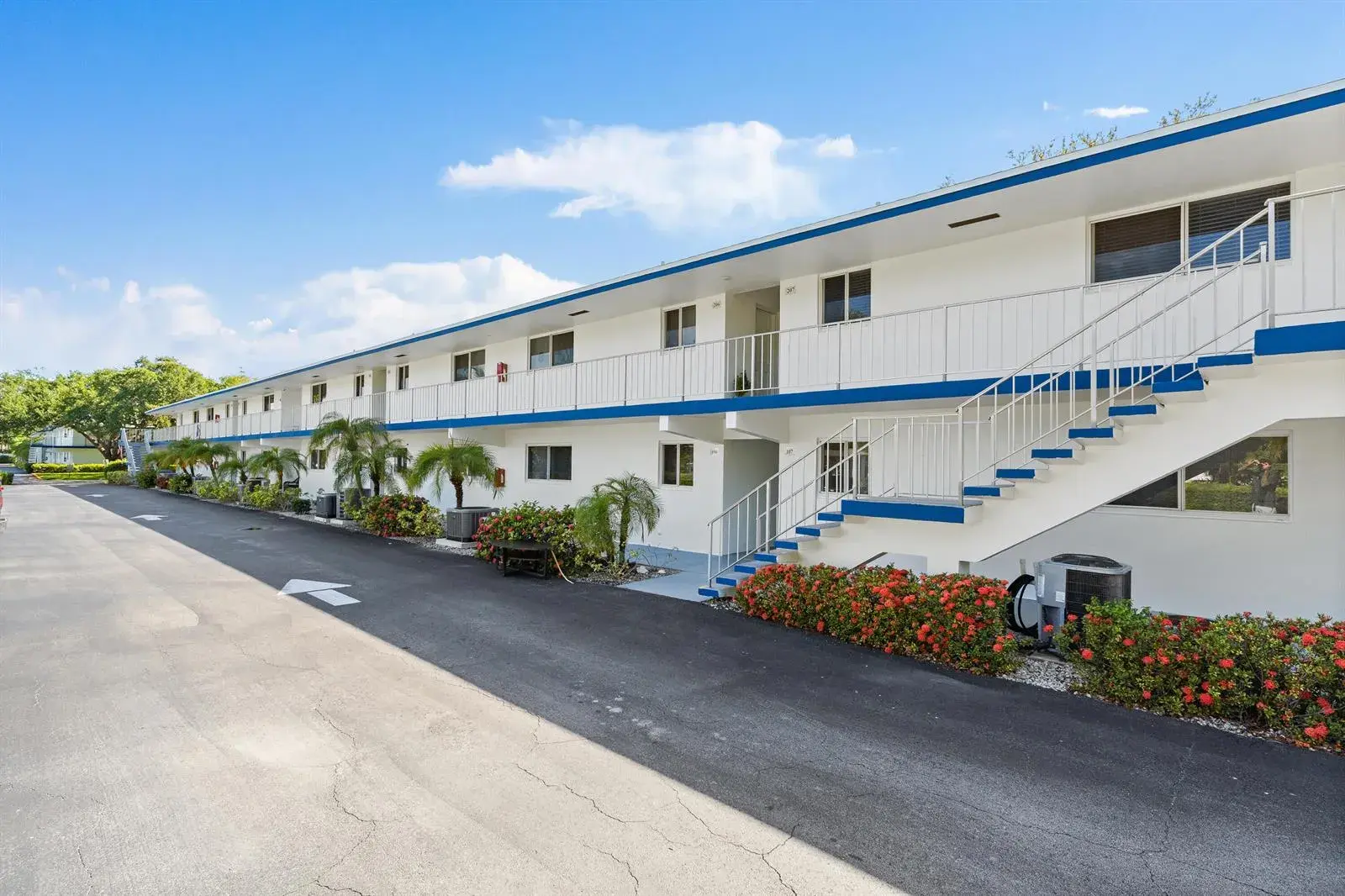 4 Westwood Avenue, Jupiter FL 33469