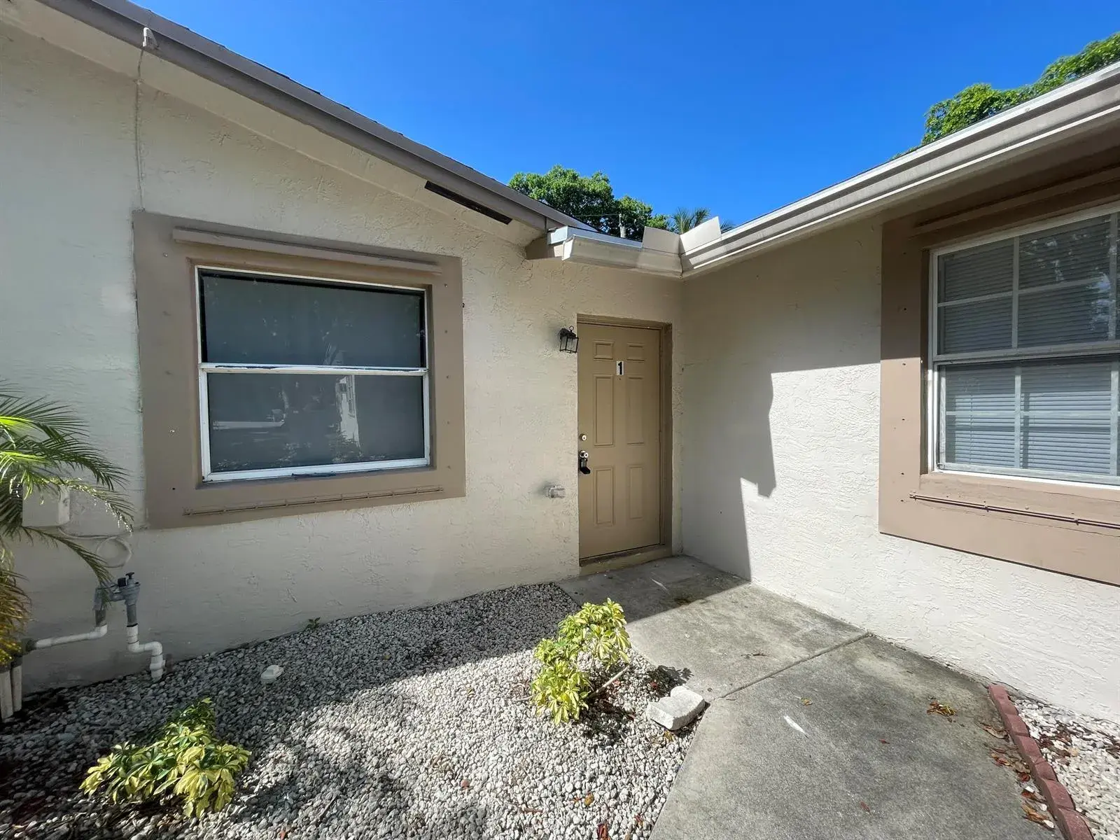 216 NW 12th # 1, Pompano Beach FL 33060