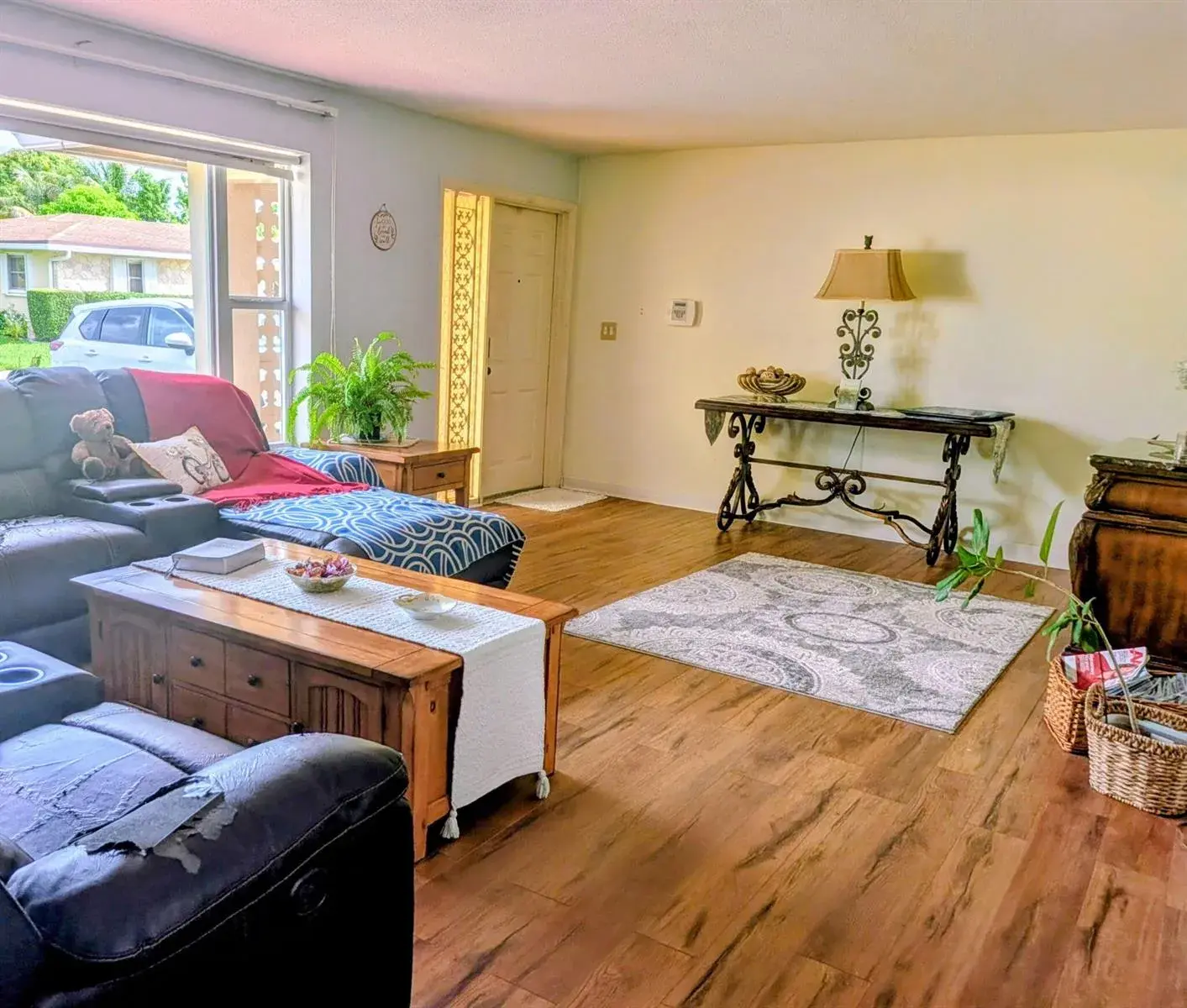 4914 NW 49th Road, Tamarac FL 33319