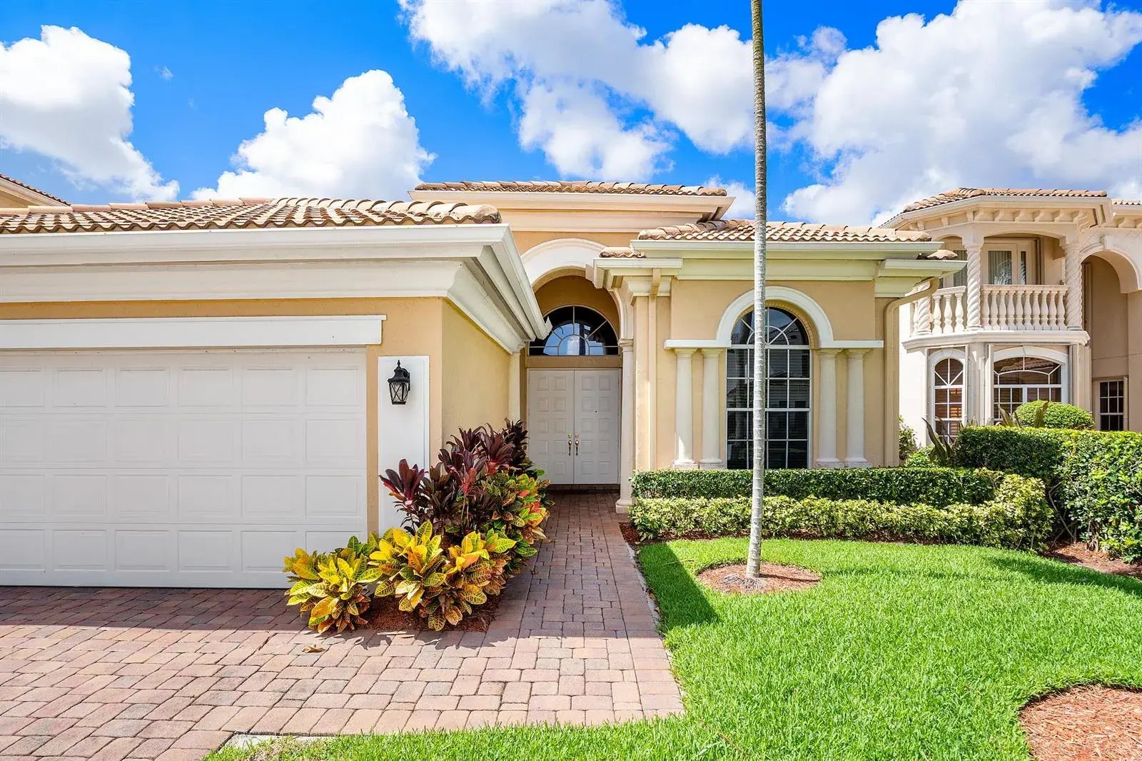 8102 Valhalla Drive, Delray Beach FL 33446