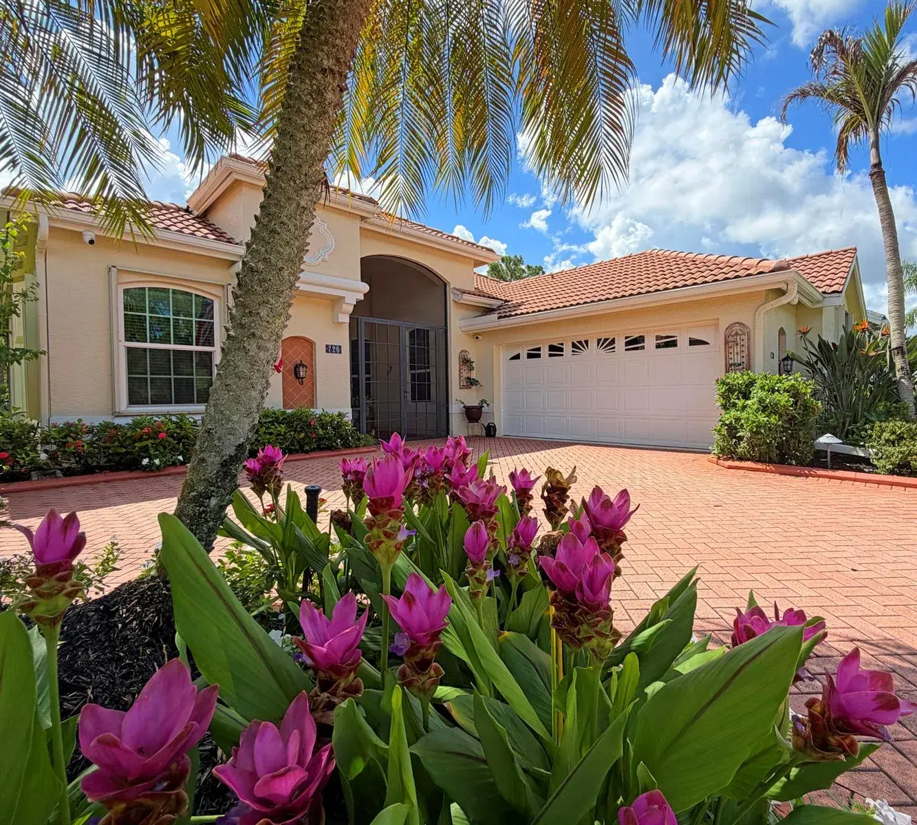 728 SW Lake Charles Circle, Port St. Lucie FL 34986