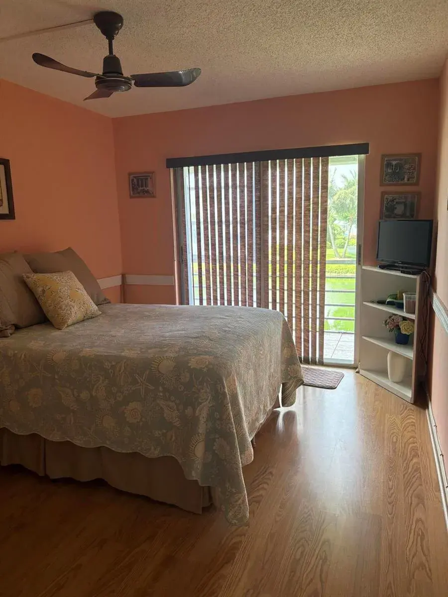 25 Kent B, West Palm Beach FL 33417