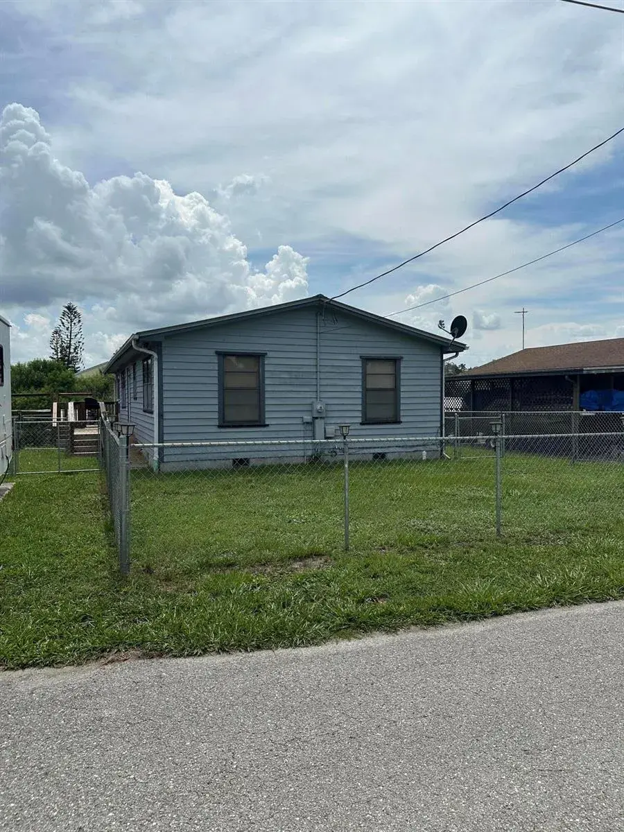 1110 3rd Street, Okeechobee FL 34974