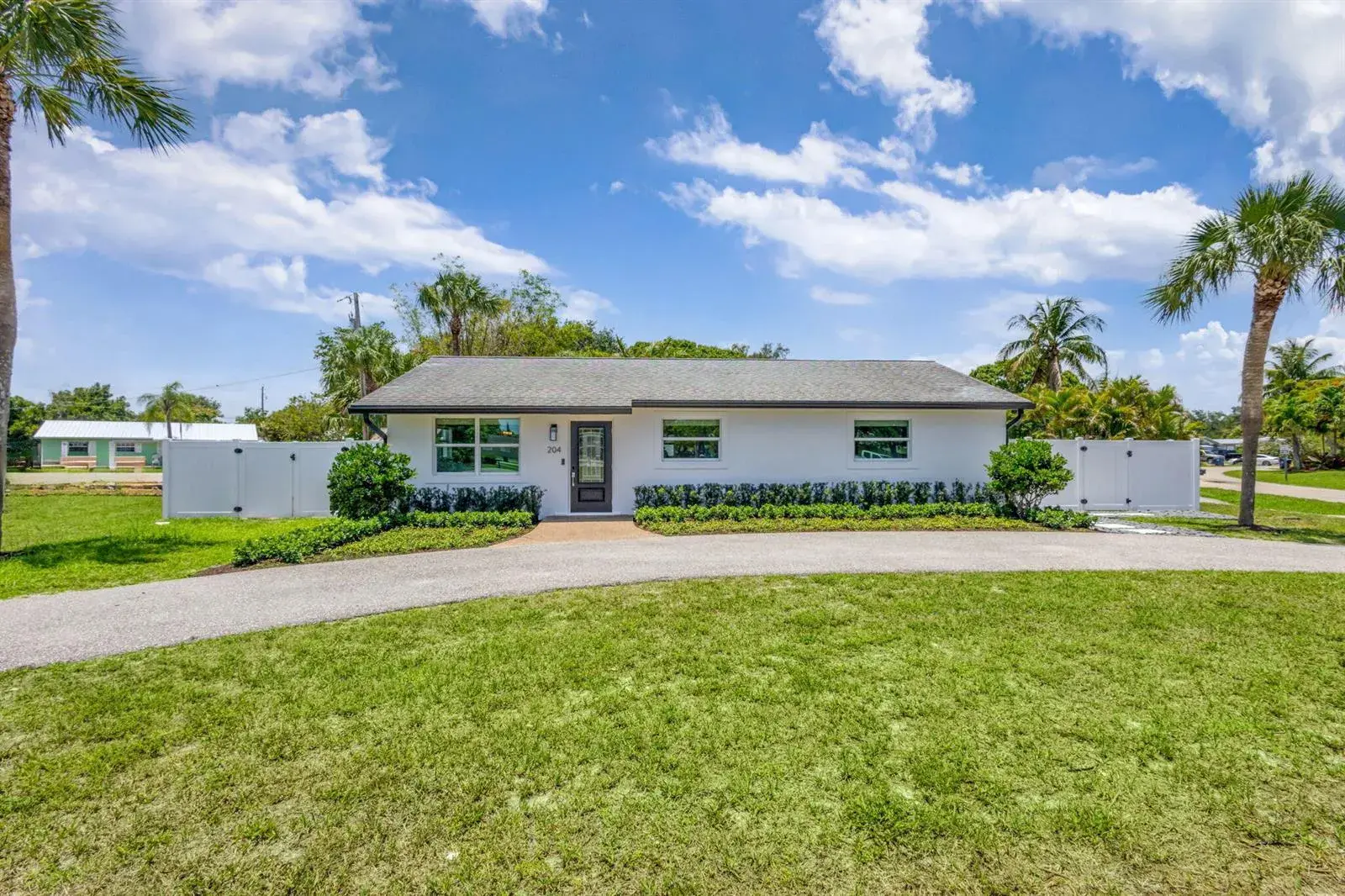 3 bedroom 2 bath Residential Lease for rent at 204 W Whitney Drive, Jupiter FL 33458