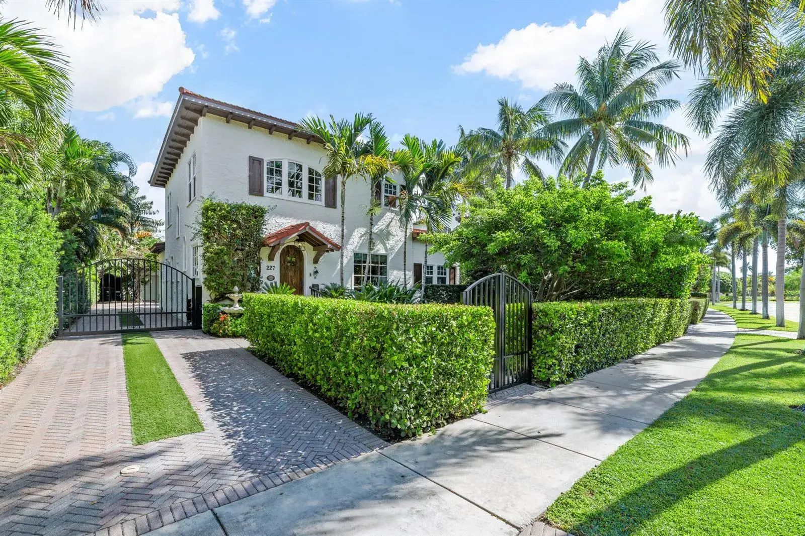 3 bedroom 3 bath Residential for sale at 227 Marlborough Road, West Palm Beach FL 33405