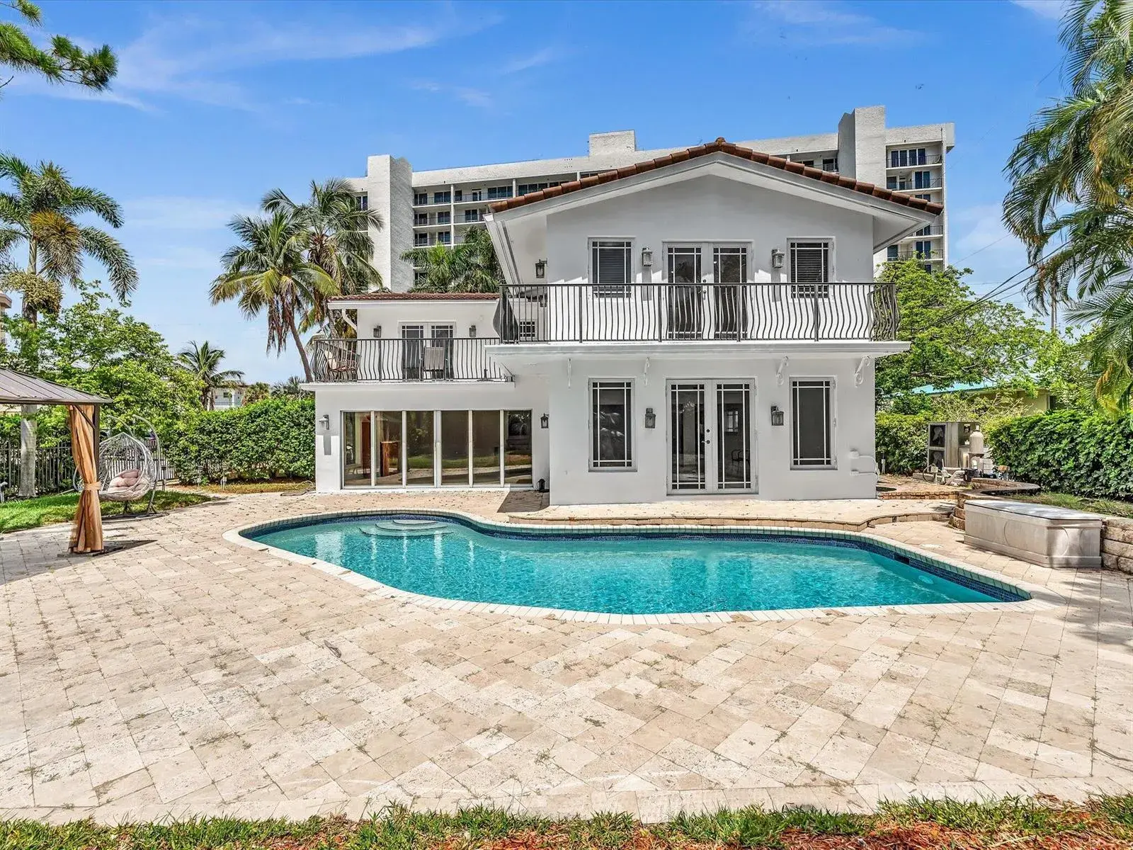 4 bedroom 4 bath Residential for sale at 518 N Riverside Drive, Pompano Beach FL 33062