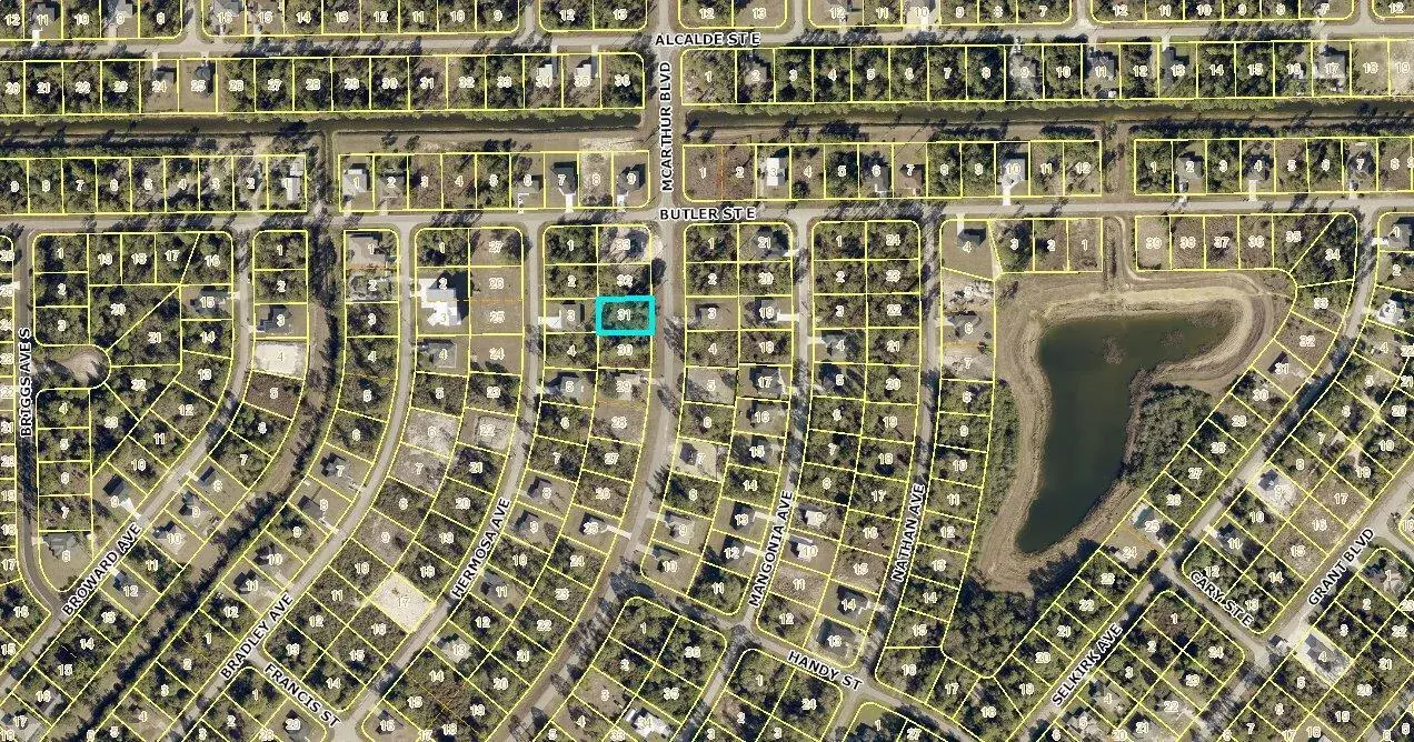 308 Mcarthur Boulevard, Lehigh Acres FL 33974