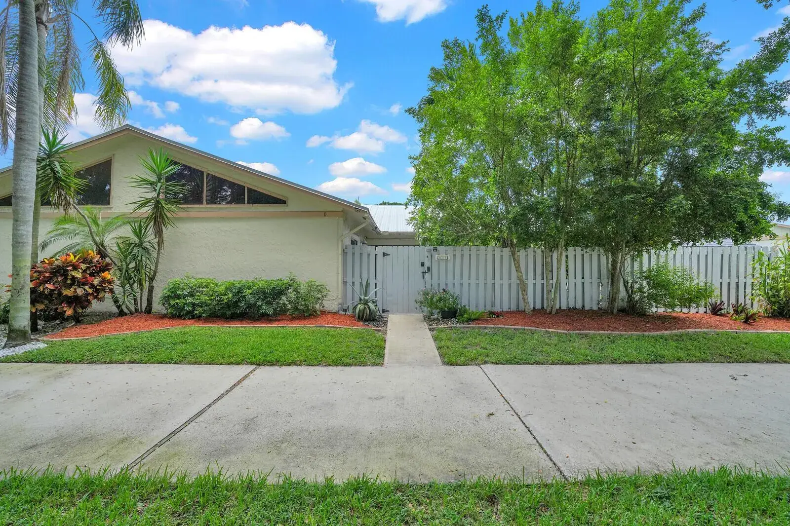 8850 Ranta Court # D, Boynton Beach FL 33436