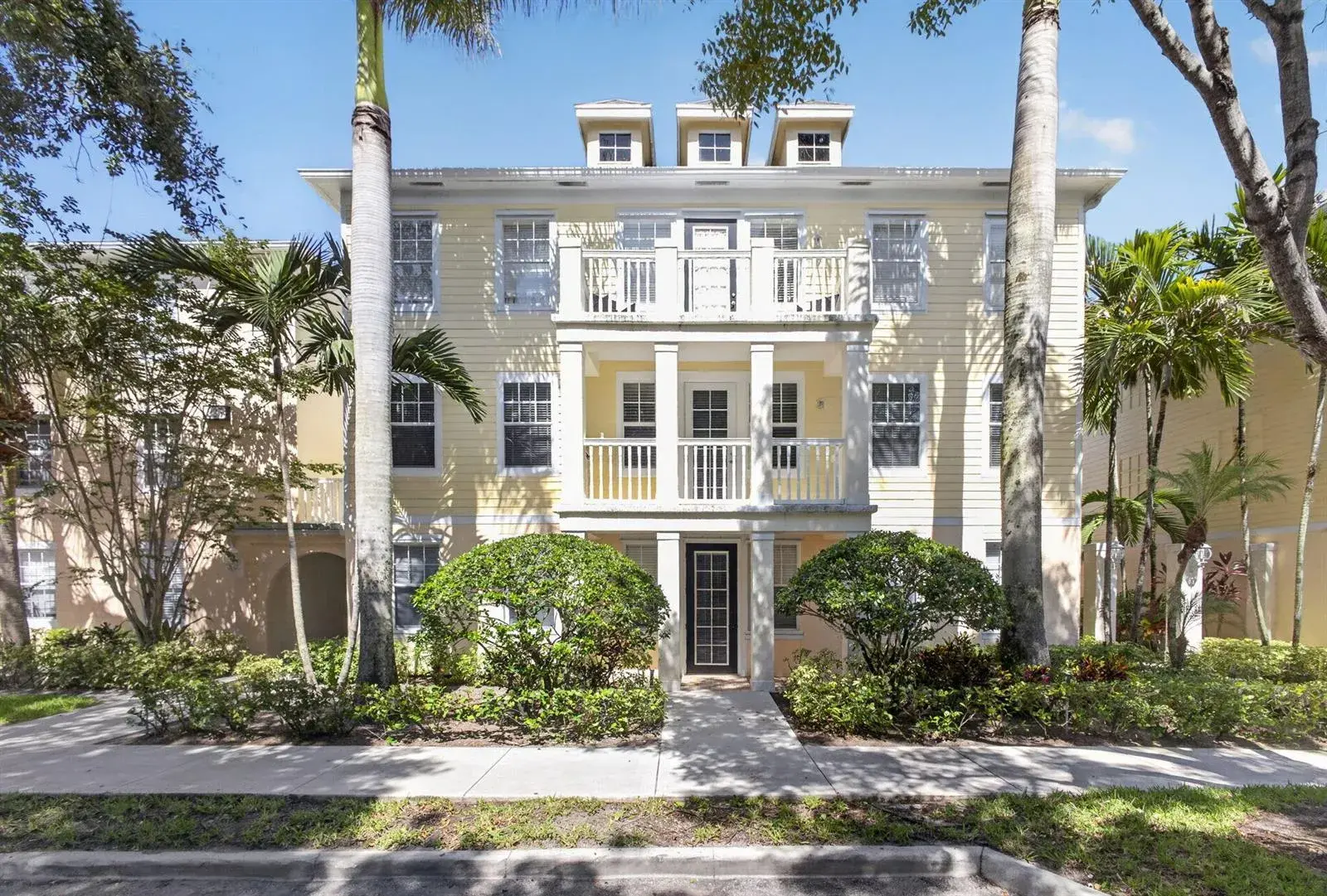 225 Murcia Drive # 101, Jupiter FL 33458