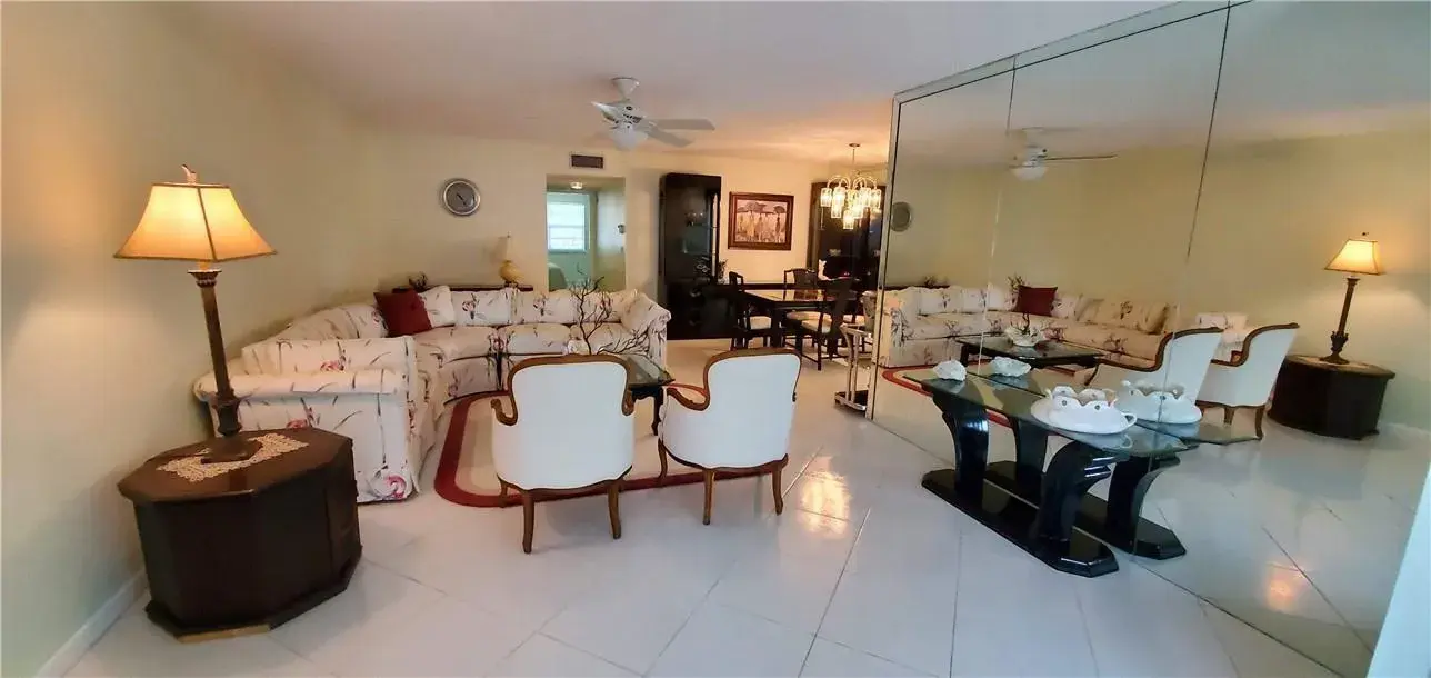 1107 Cir Terrace W, Delray Beach FL 33445