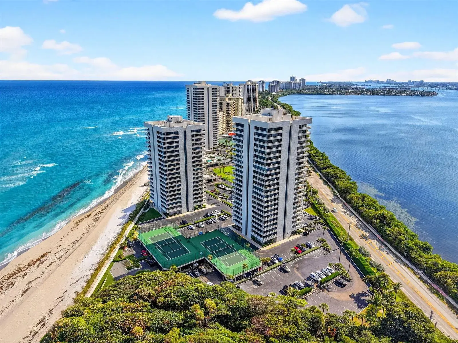 5540 N Ocean Drive # 1c, Singer Island FL 33404