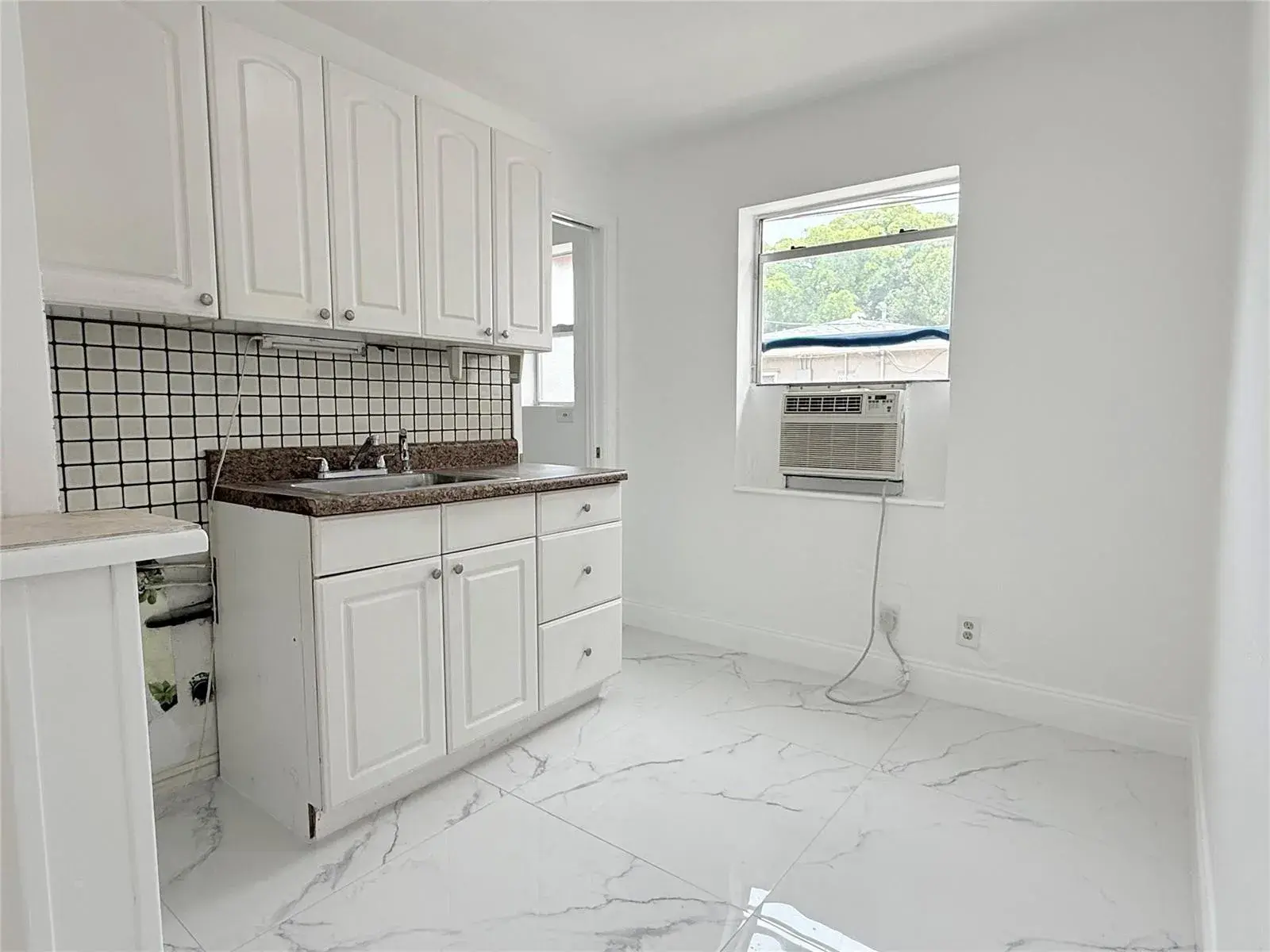 1850 Rodman Street, Hollywood FL 33020