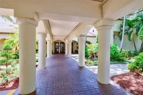 9441 Evergreen Place # 105, Davie FL 33324