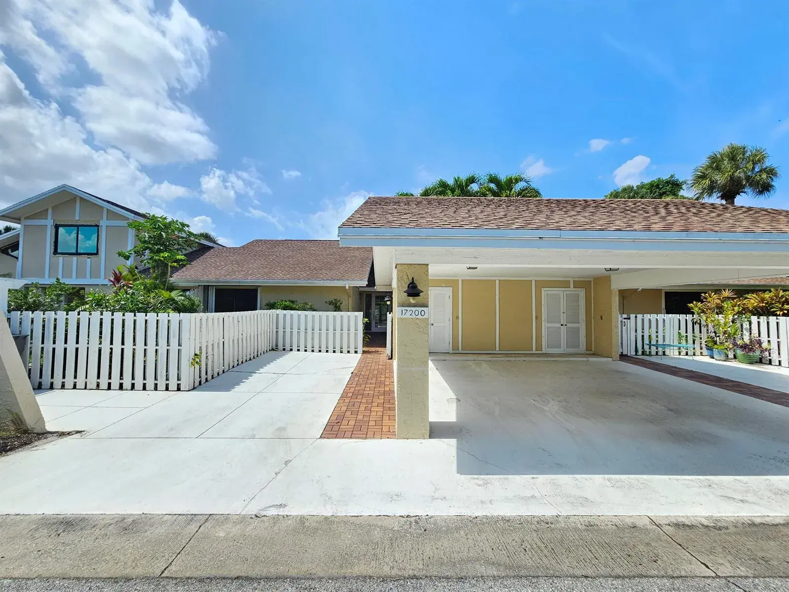 2 bedroom 2 bath Residential for sale at 17200 Fownes Crescent, Jupiter FL 33477