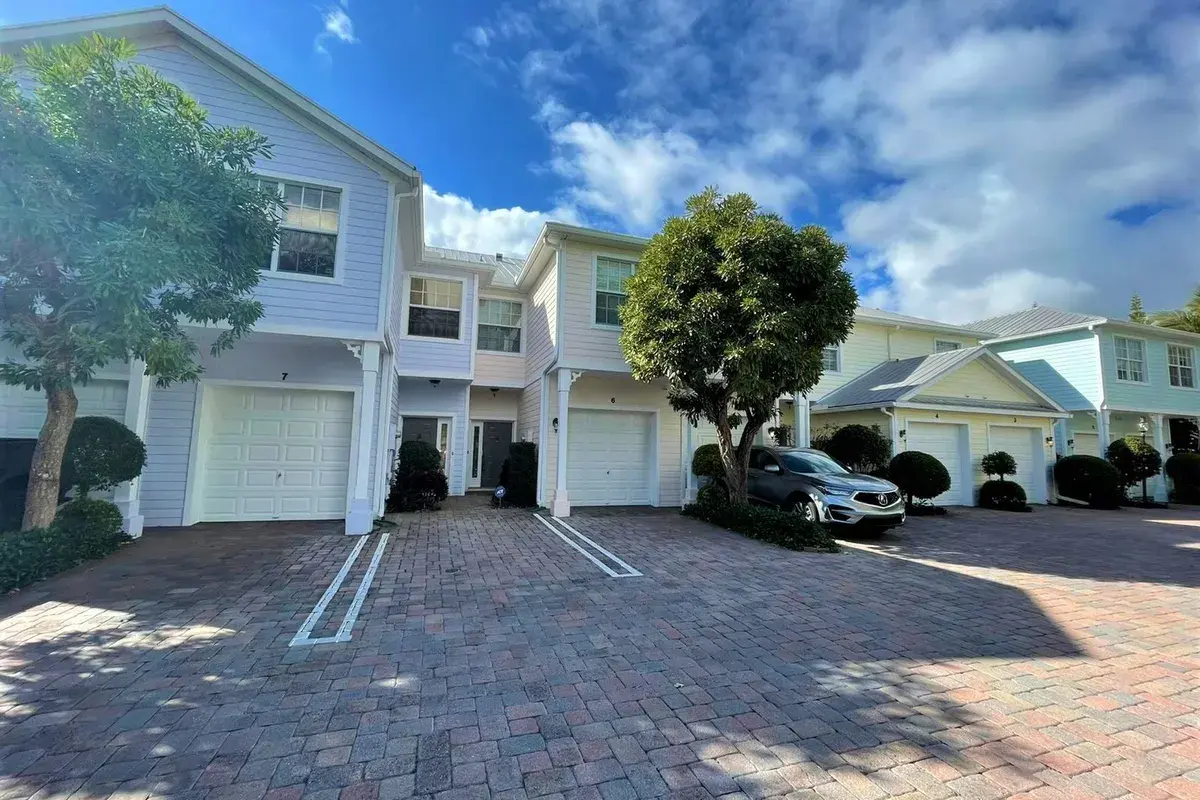 902 S Federal Highway # 6, FL 33460