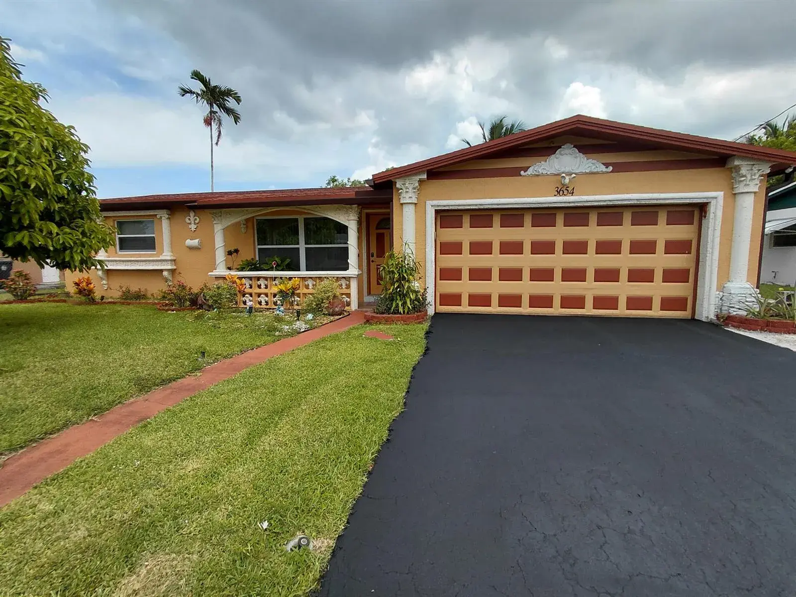 3654 NW 27th Street, Lauderdale Lakes FL 33311