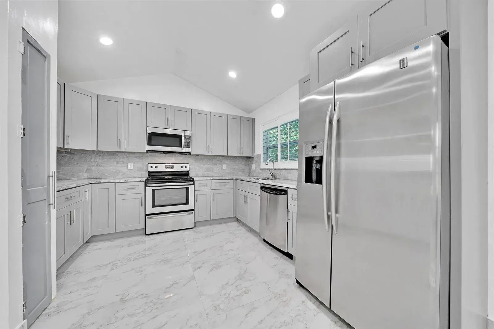 724 Avenue Chaumont, Delray Beach FL 33445