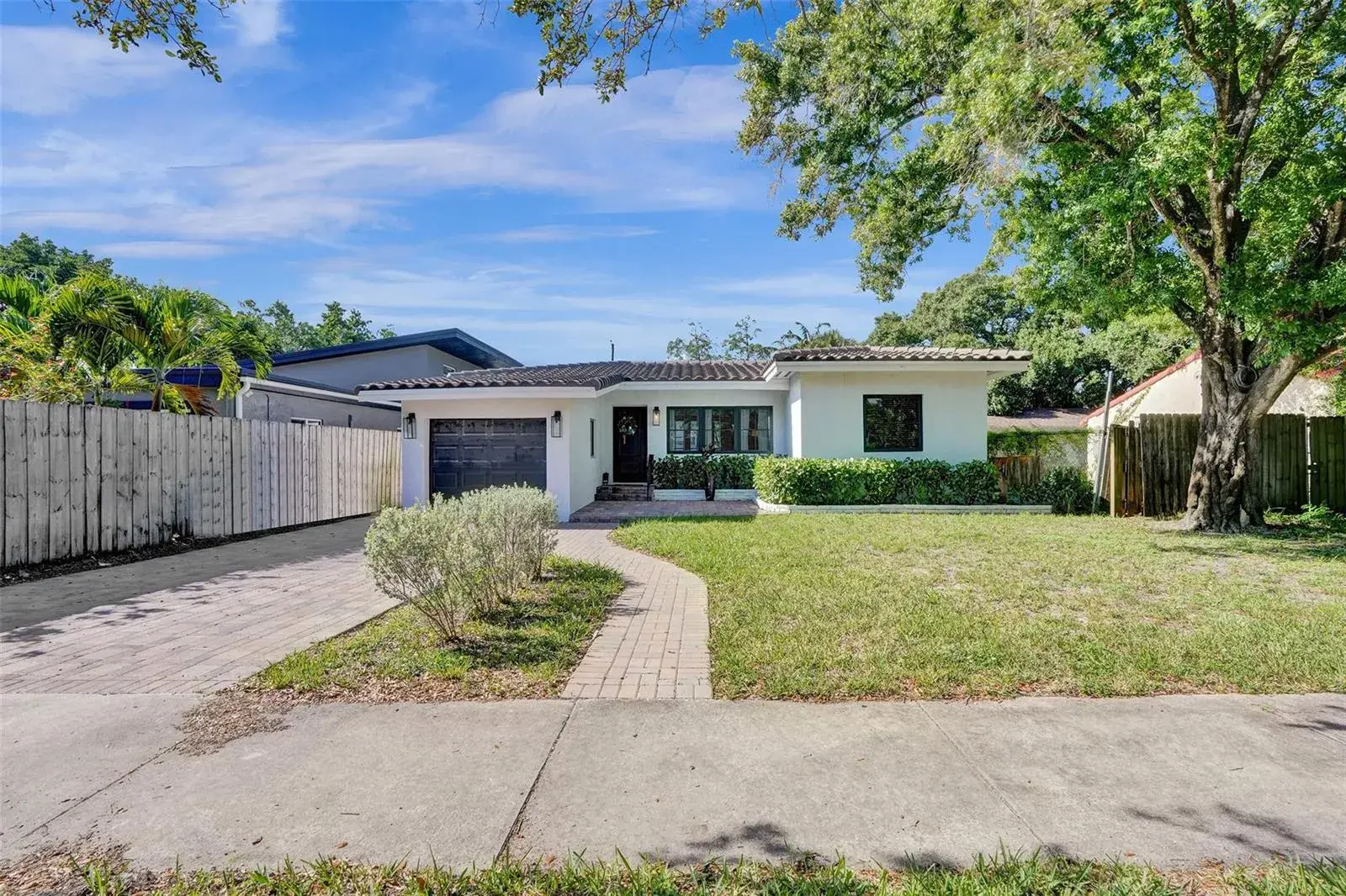 2 bedroom 1 bath Residential Lease for rent at 807 SW 18th Street, Fort Lauderdale FL 33315