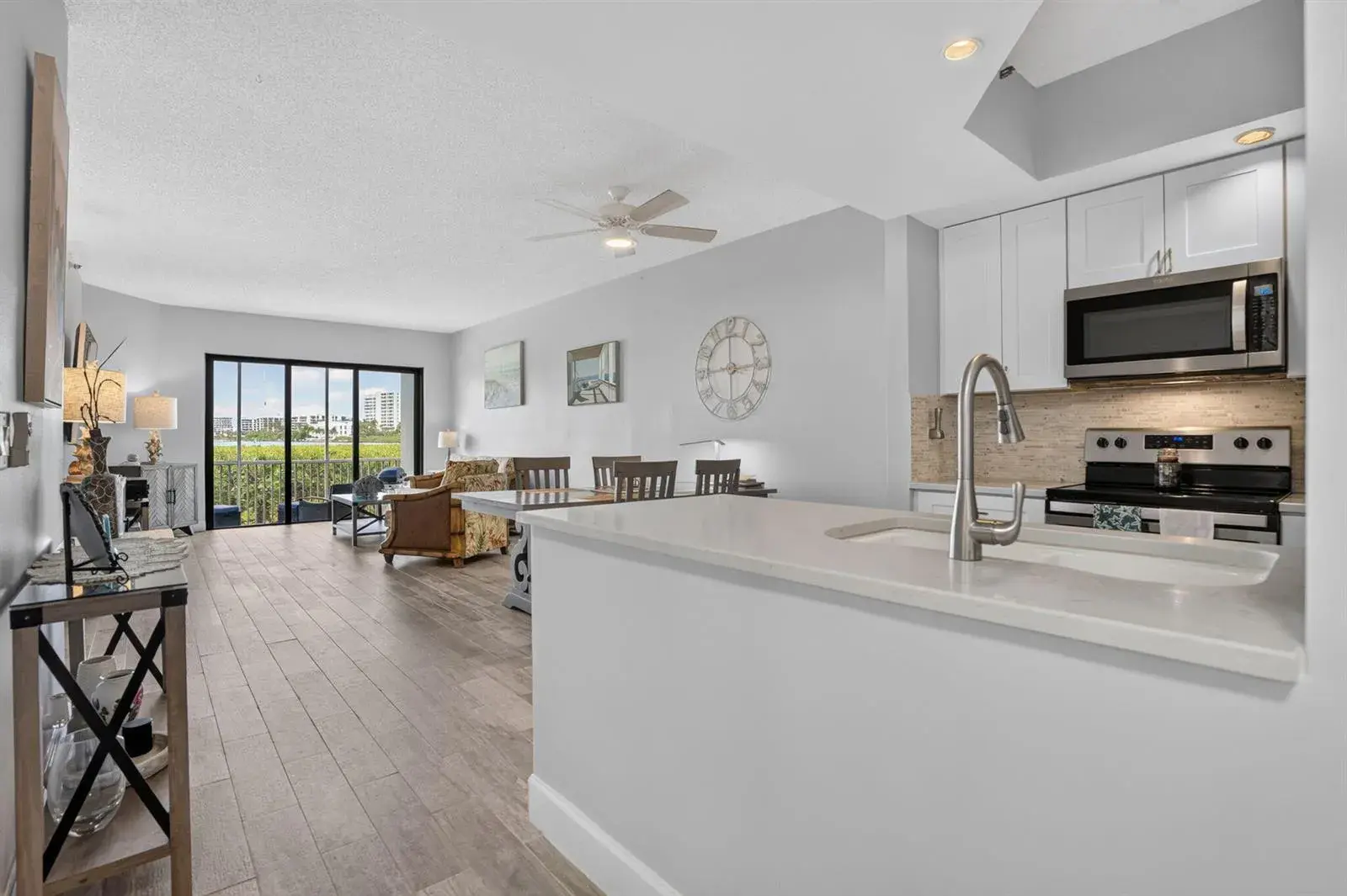 200 Waterway Road # 104, Tequesta FL 33469