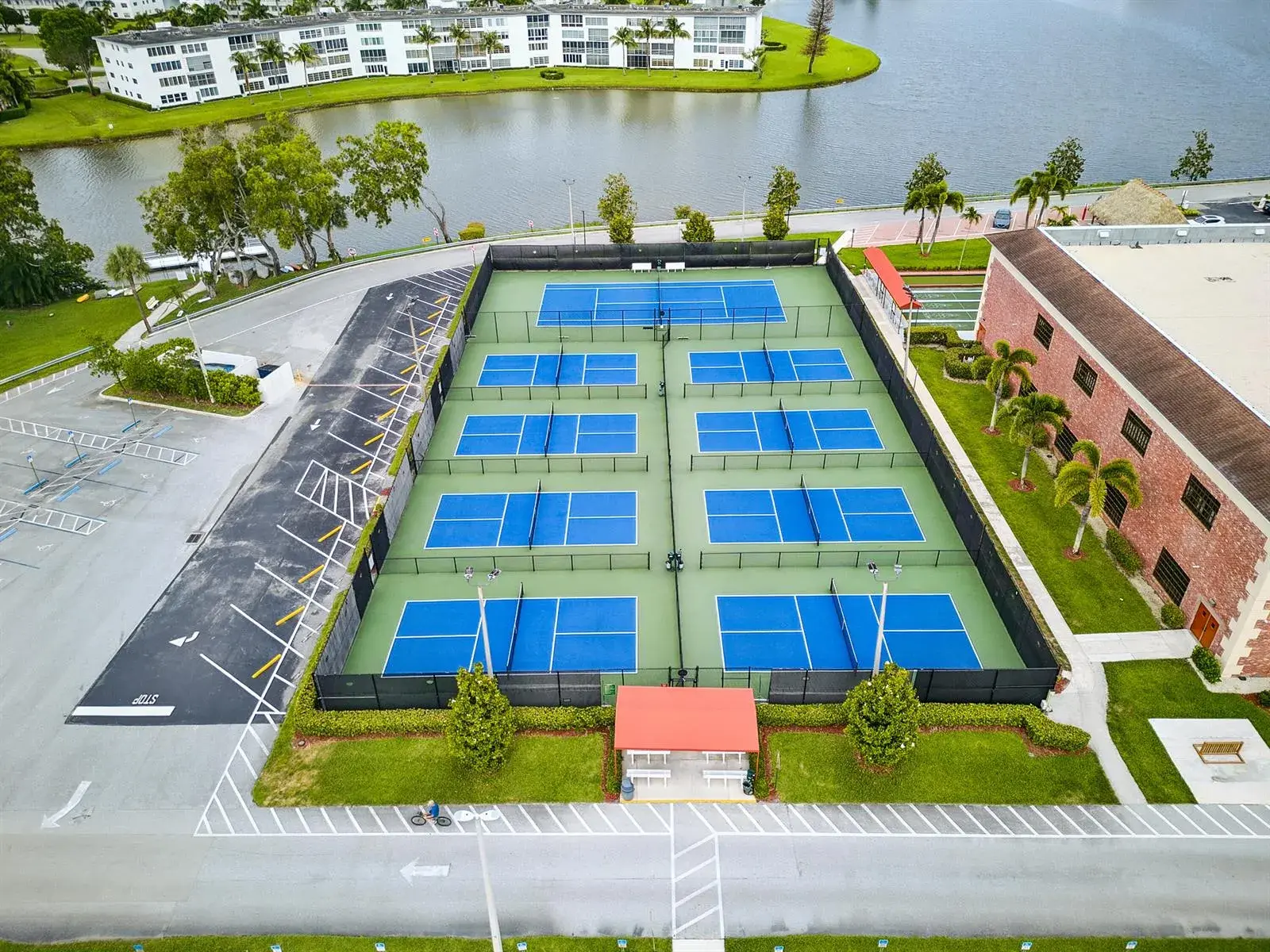 1 bedroom 1 bath for sale at 50 Suffolk B # 50, Boca Raton FL 33434