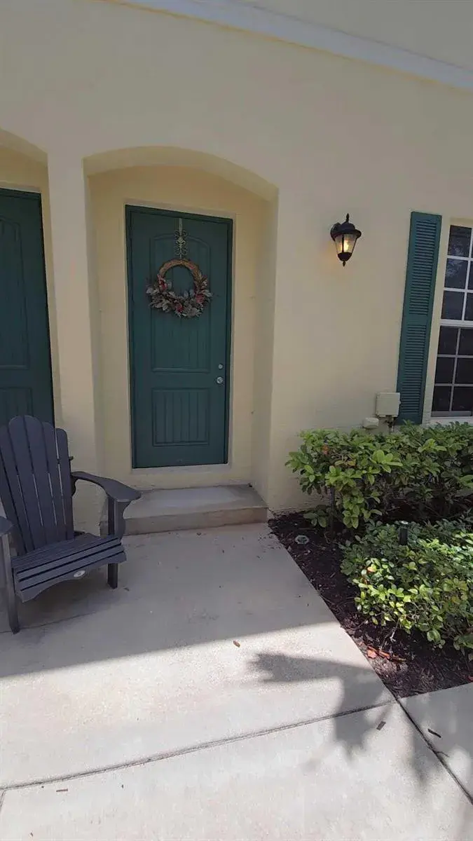 243 SW 7th Court # 243, Pompano Beach FL 33060