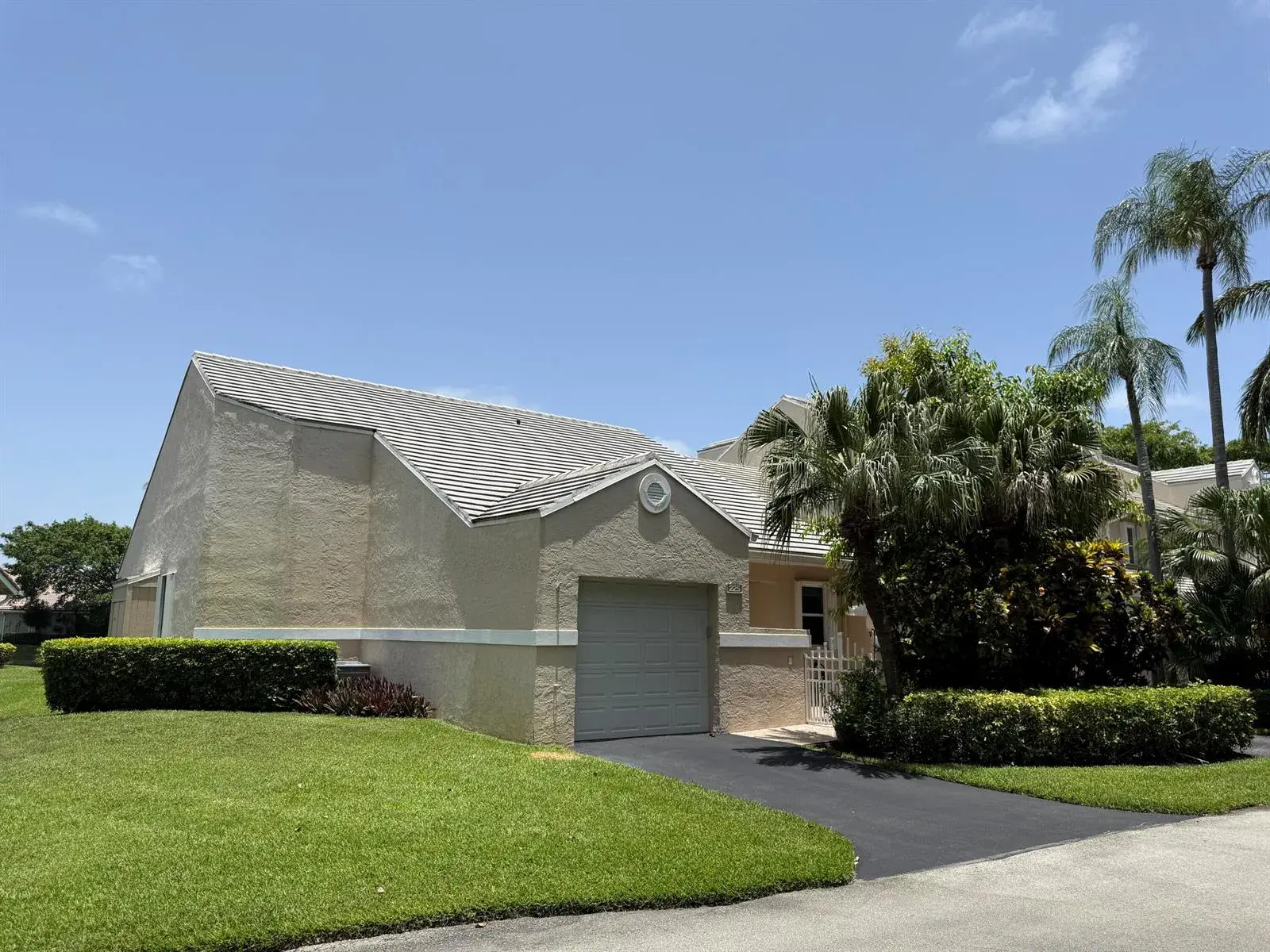 3 bedroom 2 bath for rent at 225 N Lakeshore Drive, Hypoluxo FL 33462