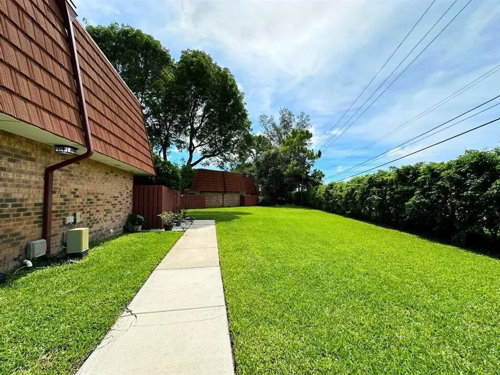 1545 Augusta Circle # 105, Delray Beach FL 33445