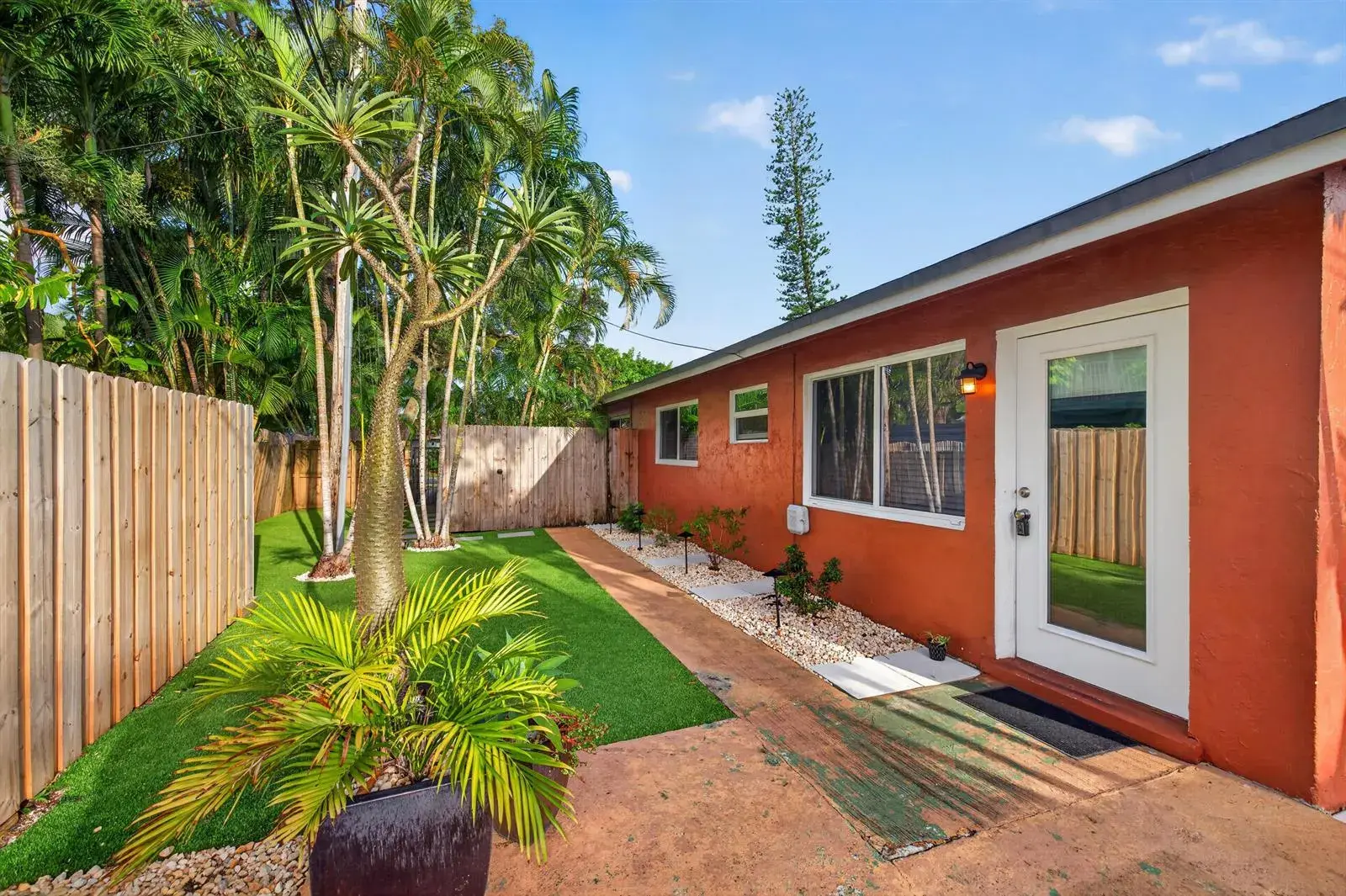 Residential Income for sale at 1720 NE 8th Avenue, Fort Lauderdale FL 33305