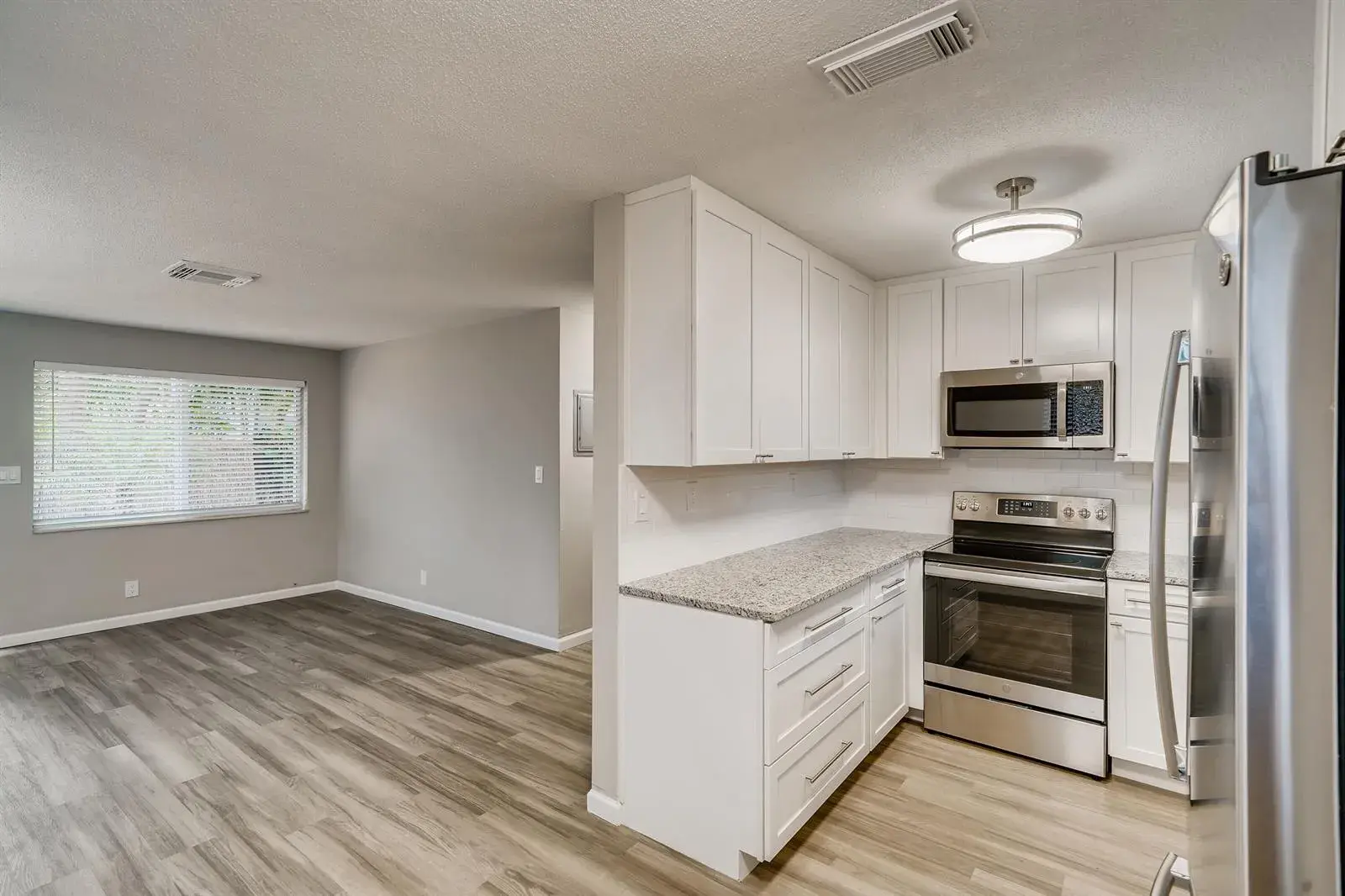 1720 NE 8th Avenue, Fort Lauderdale FL 33305