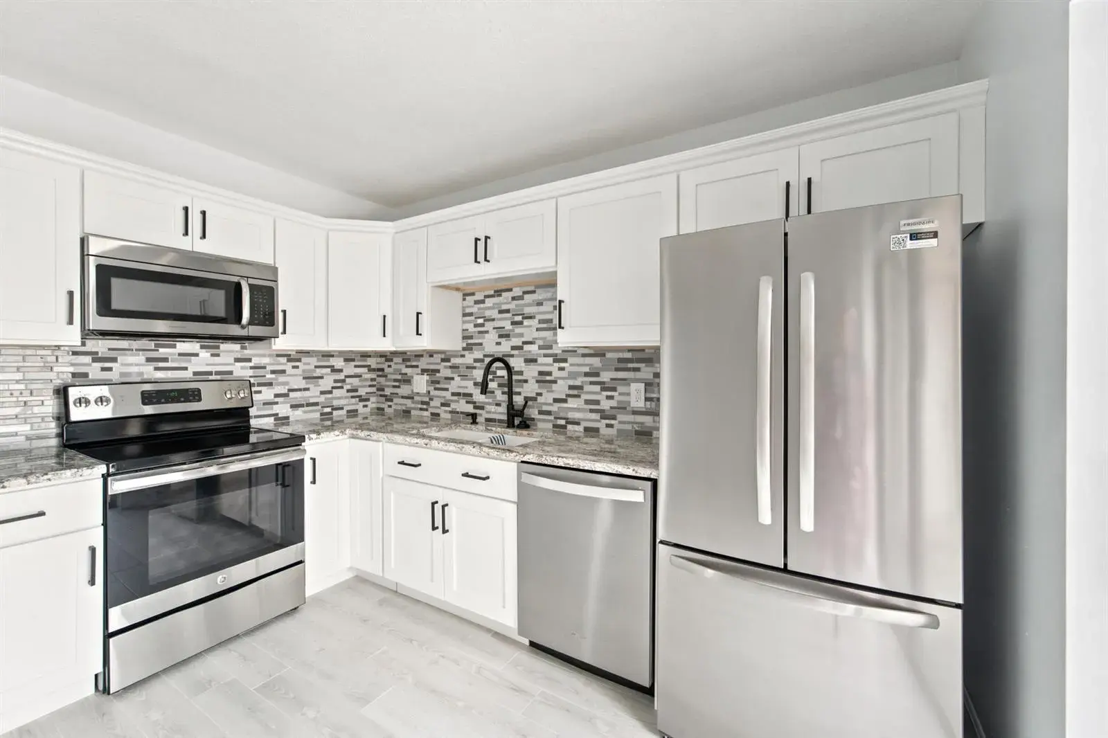 2 bedroom 2 bath Residential for sale at 85 Lake Arbor Drive, Palm Springs FL 33461