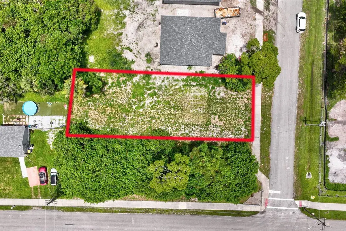 5684 SE 45th Avenue SE, Stuart FL 34997