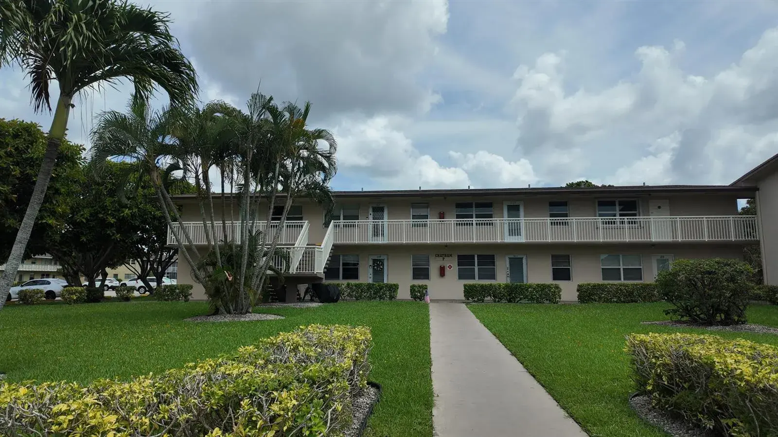 2 bedroom 1 bath Residential for sale at 326 Chatham P # 326, West Palm Beach FL 33417