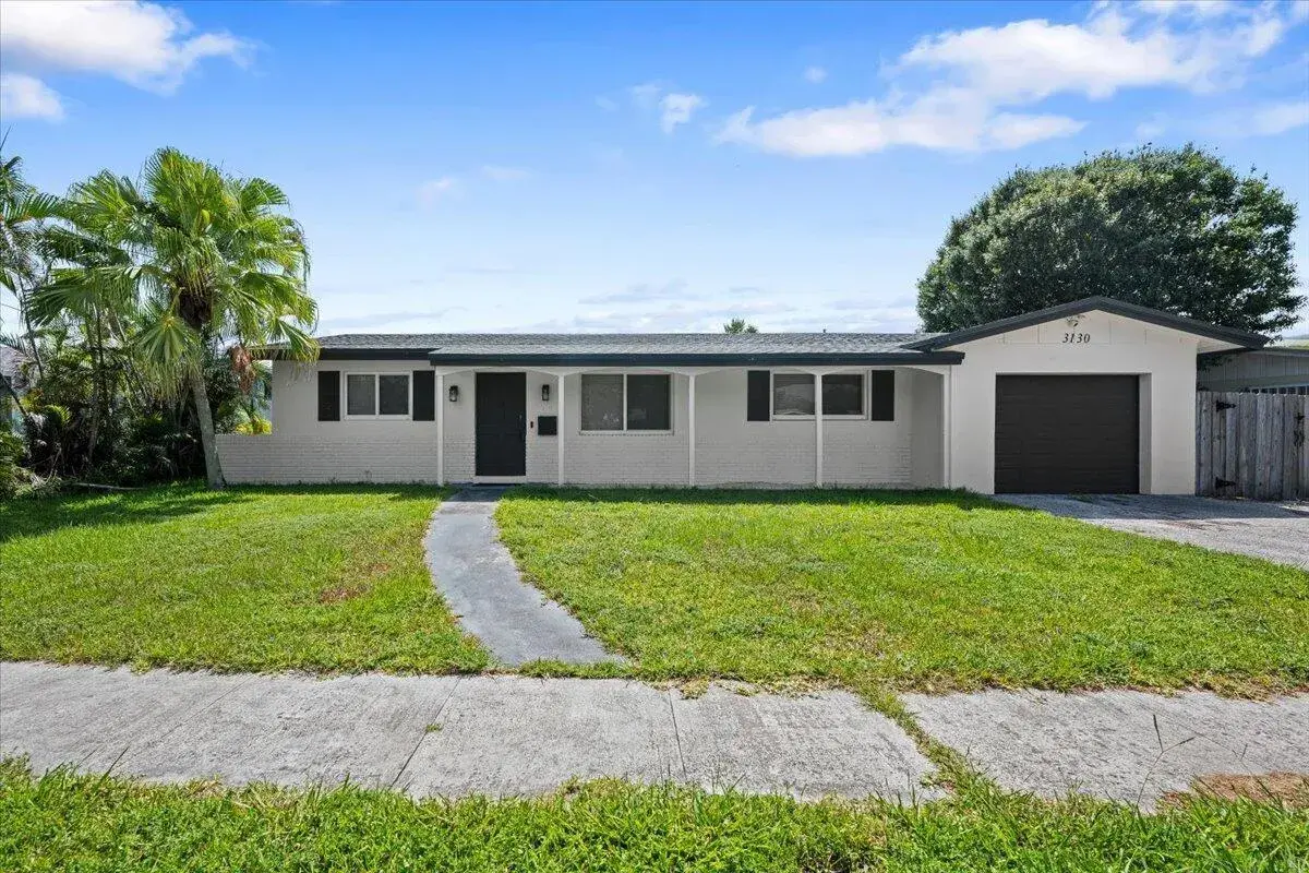 3 bedroom 2 bath Residential for sale at 3130 Capri Road, Palm Beach Gardens FL 33410