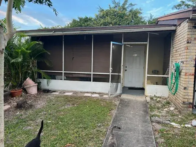 2 bedroom 1 bath Residential for sale at 4919 Freedom Circle, Lake Worth FL 33461