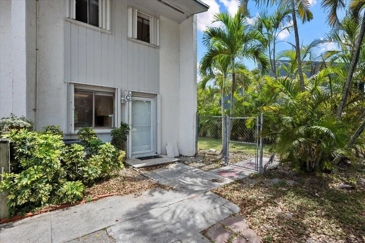 3666 PINEHURST Drive # C, Lake Worth FL 33467