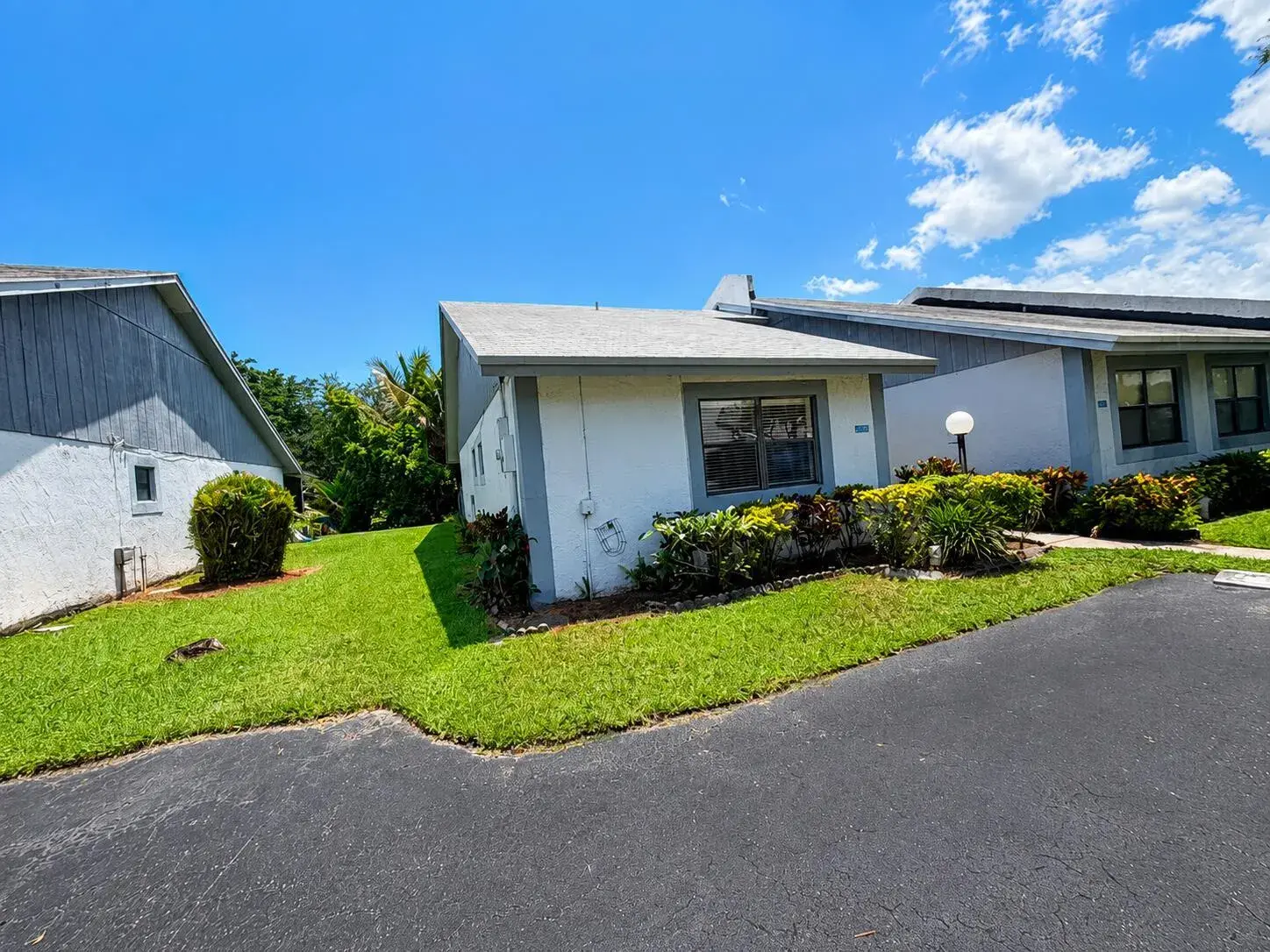 2 bedroom 2 bath Residential for sale at 6020 NW 3rd Street # 6020, Margate FL 33063