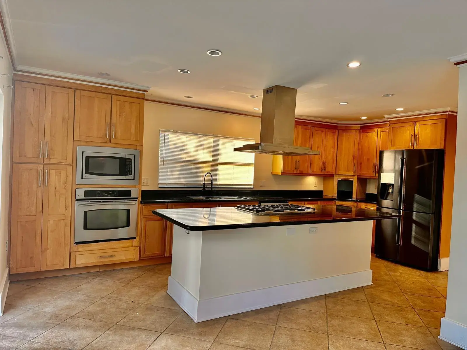 259 KANSAS Avenue, Fort Lauderdale FL 33312