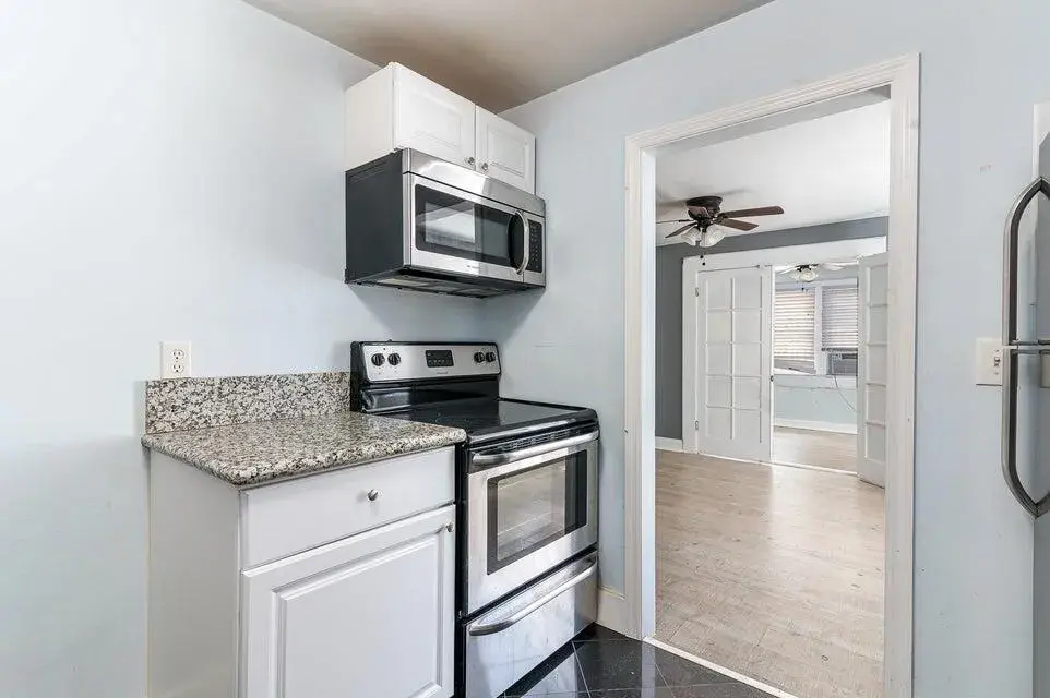 1 bedroom 1 bath Residential Lease for rent at 120 NE 1st Avenue # 5, Delray Beach FL 33444