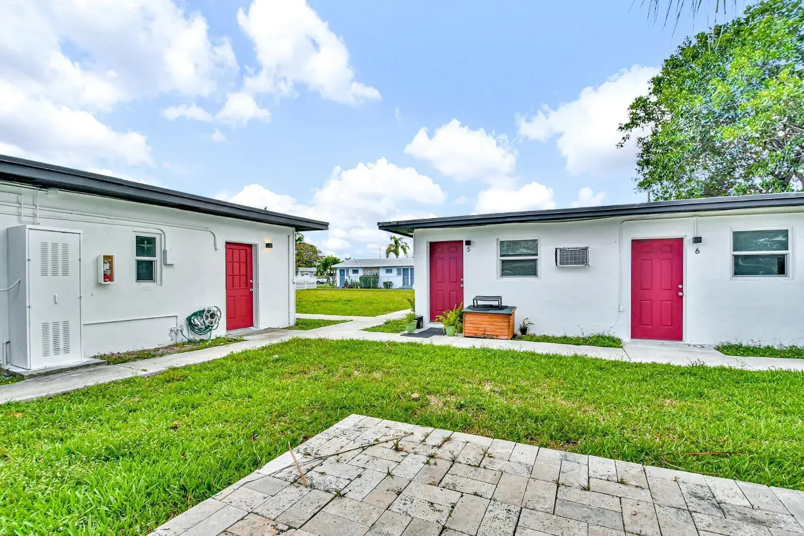 1725 NE 148TH Street # 5, Miami FL 33181